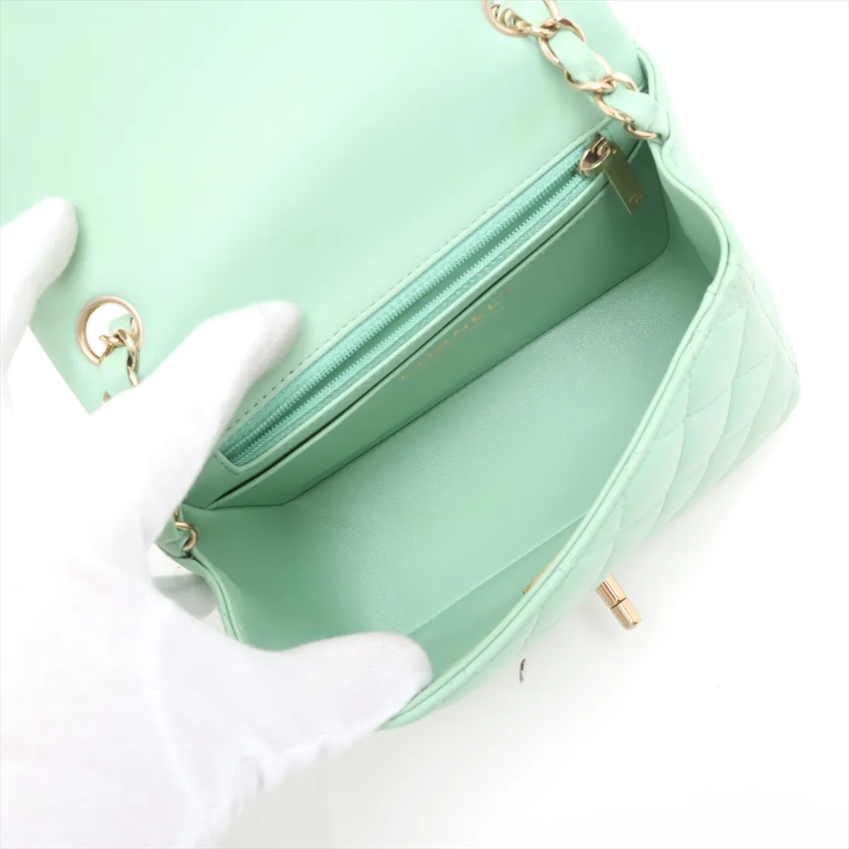 Mini Matelasse 17 Lambskin Single Flap Single Chain Bag Green Gold Hardware J1KL9218 Random Plate A35200 — view 6