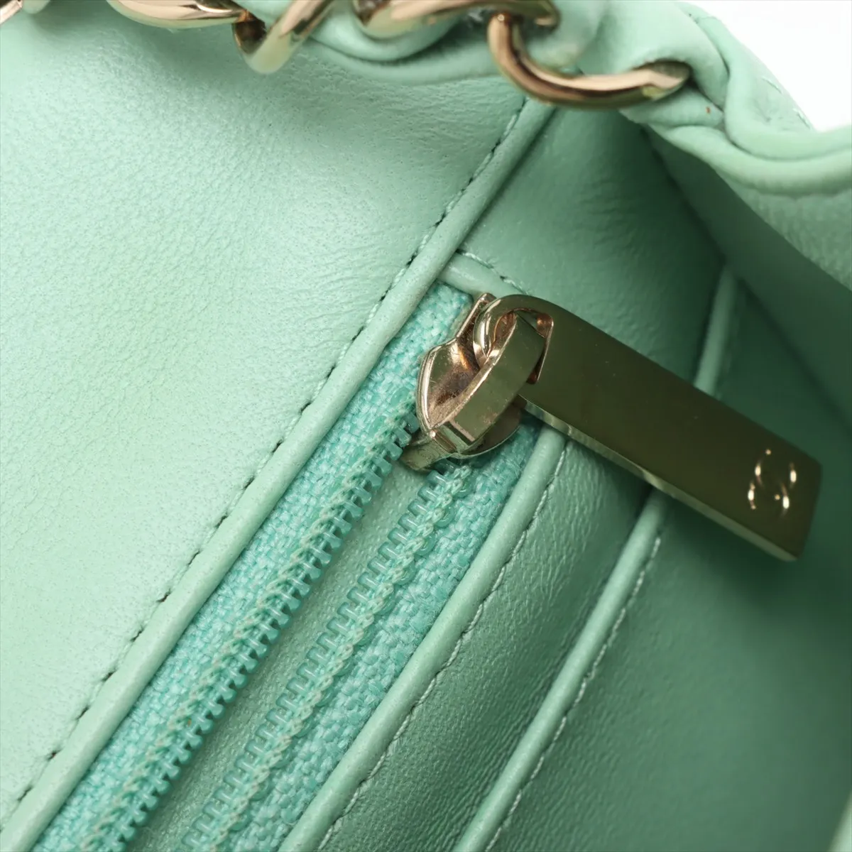 Mini Matelasse 17 Lambskin Single Flap Single Chain Bag Green Gold Hardware J1KL9218 Random Plate A35200 — view 10