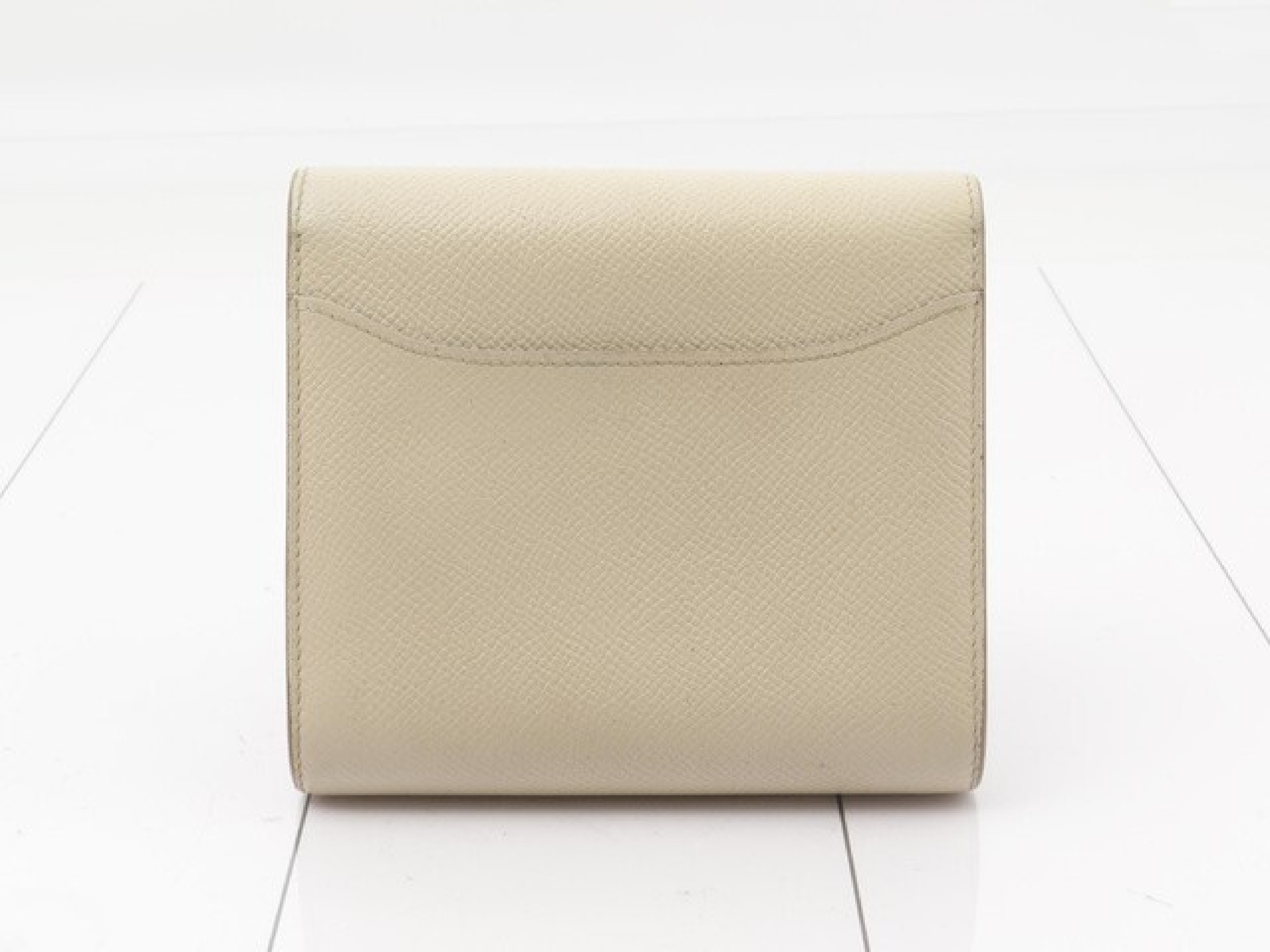 Constance Compact Epsom leather bag with C stamp, box and dust bag included. — view 3
