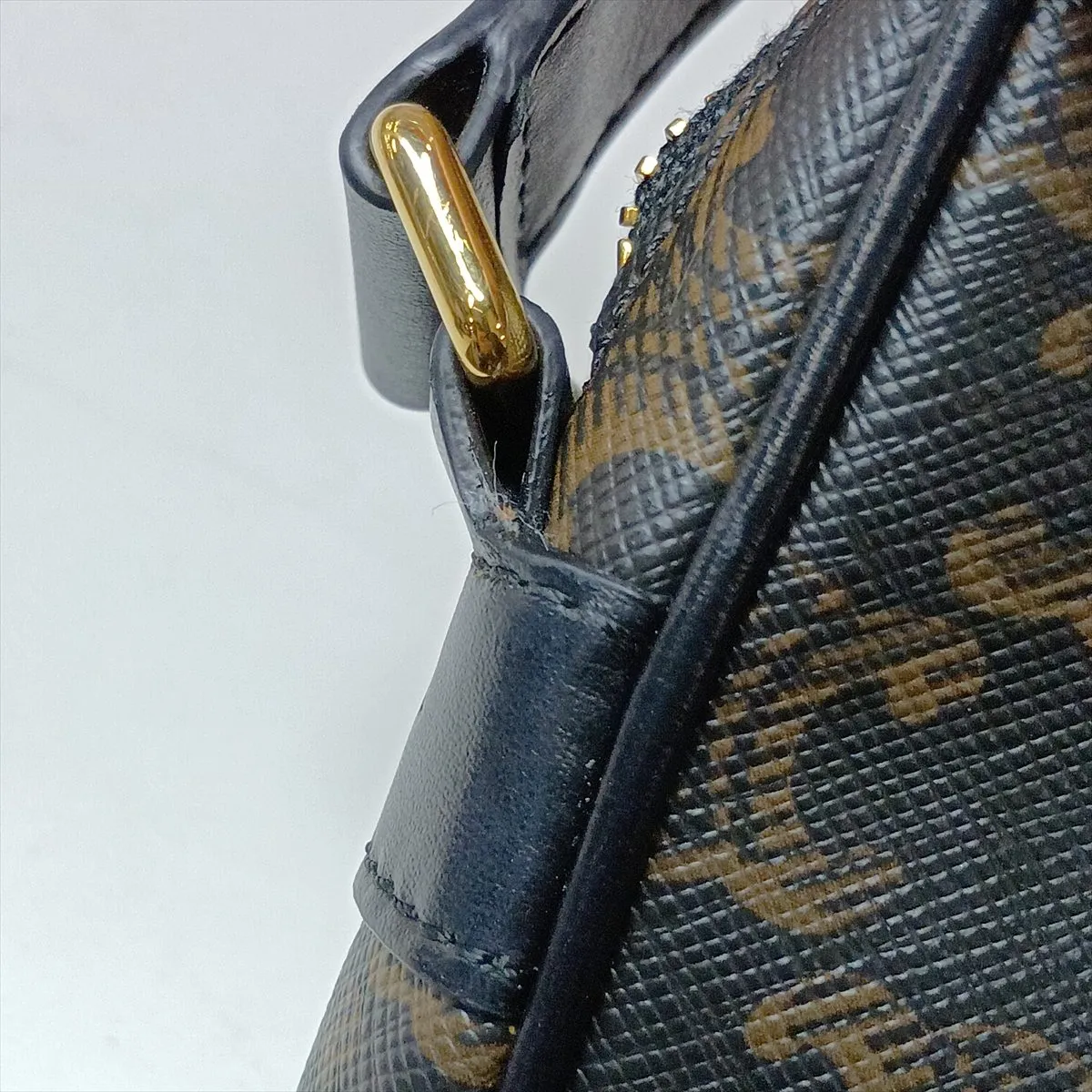 Triomphe Medium Messenger PVC x Leather Shoulder Bag Brown x Black — view 10