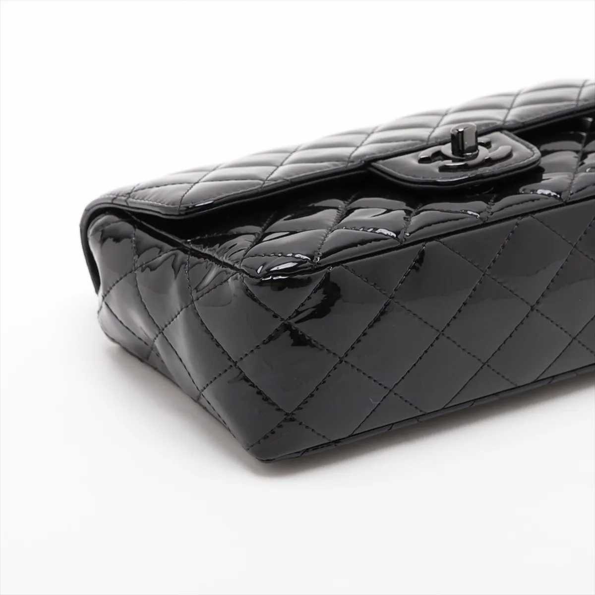 Mini Matelassé 20 Patent Leather Single Flap Single Chain Bag, Black with Black Hardware, U8UG6C37, Random Plate, A69900 — view 4