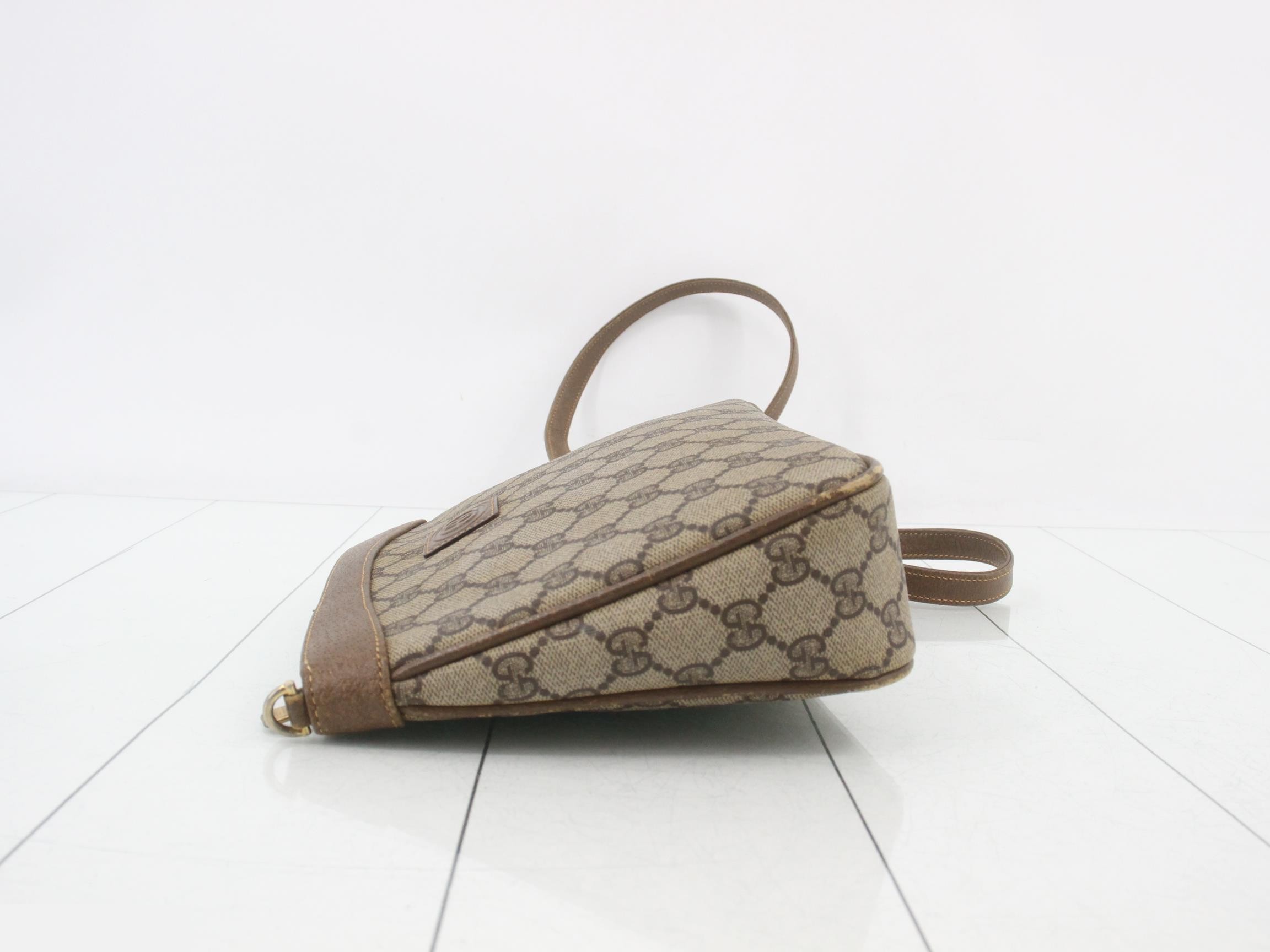 GG Supreme Leather Shoulder Bag — view 4