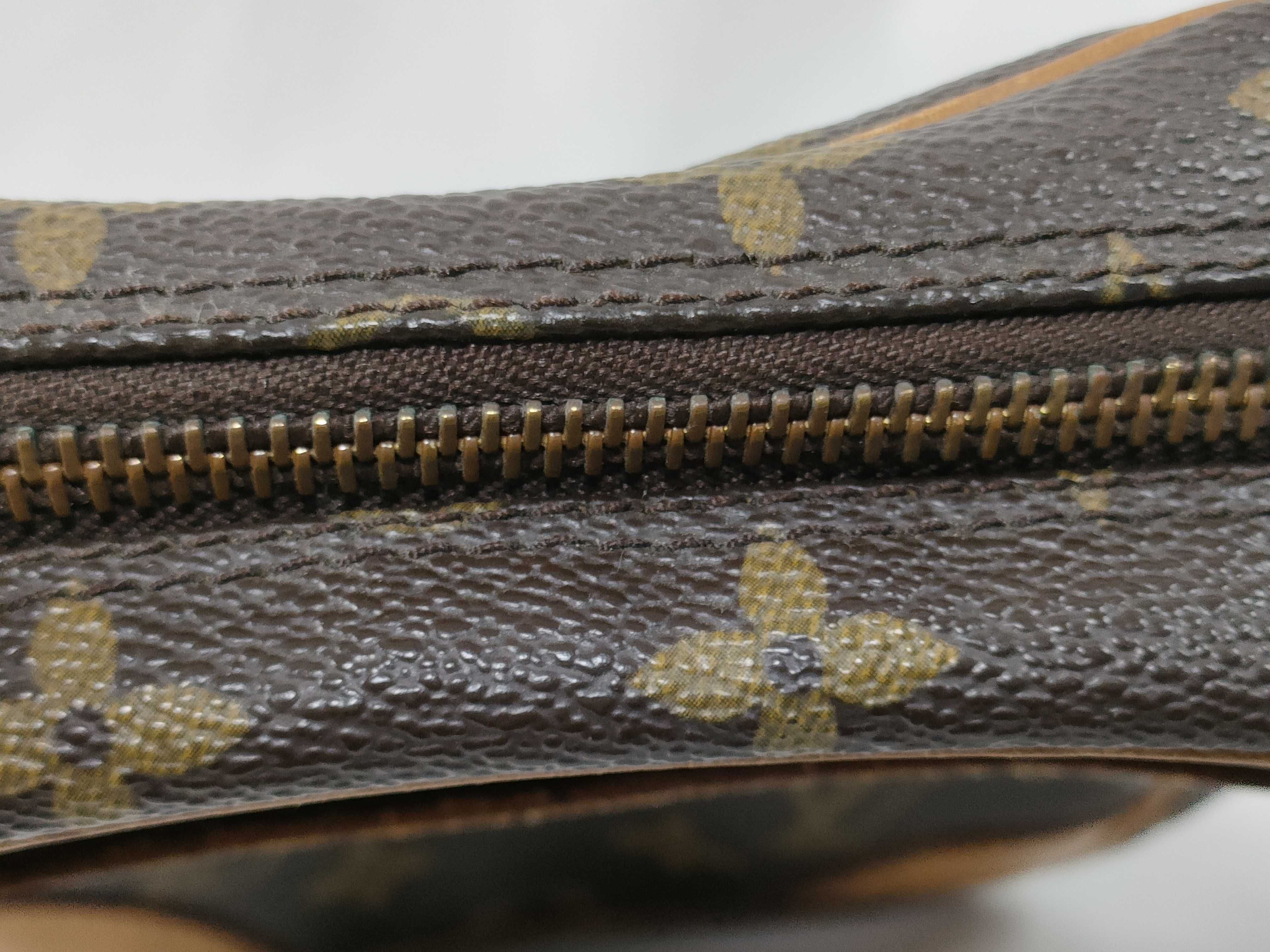 Monogram Louis Vuitton Shoulder Bag — view 10