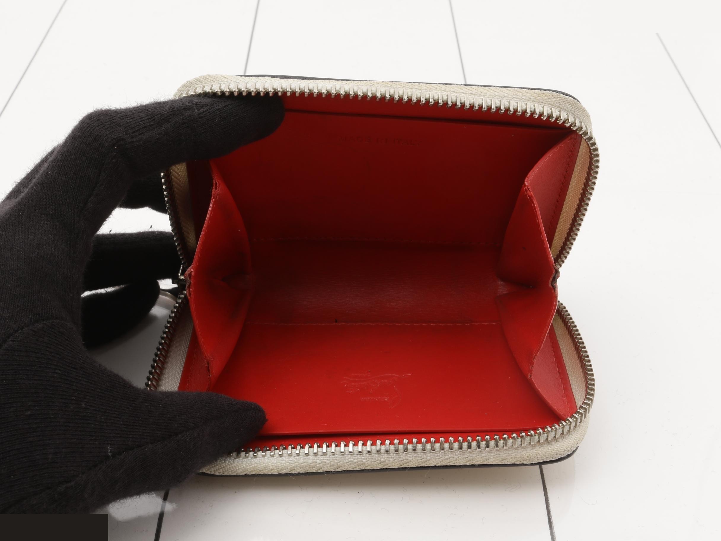 Other lines: Bags and Wallets — view 4