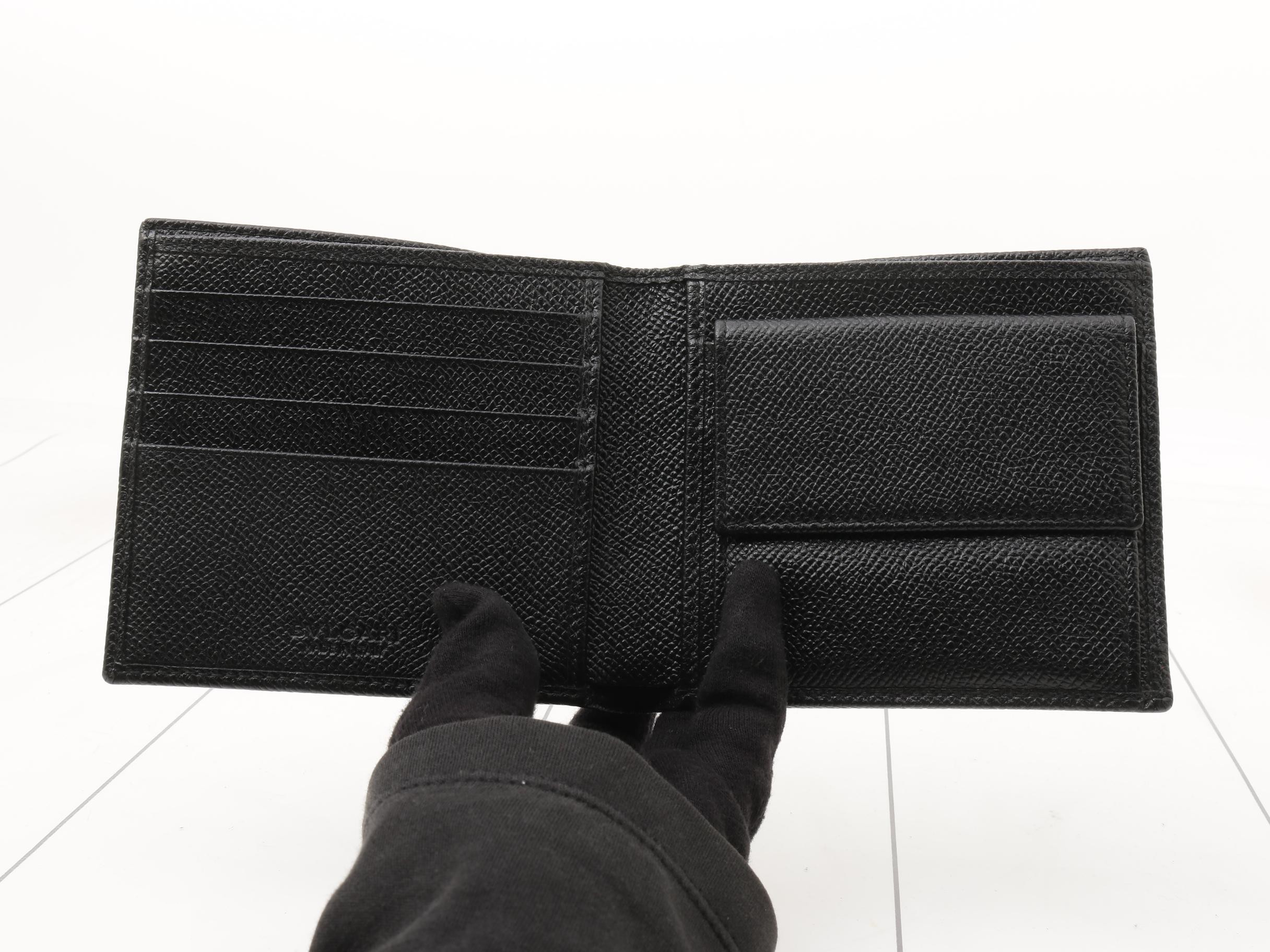 Burberry bi-fold wallet, black, with coin purse. — view 4