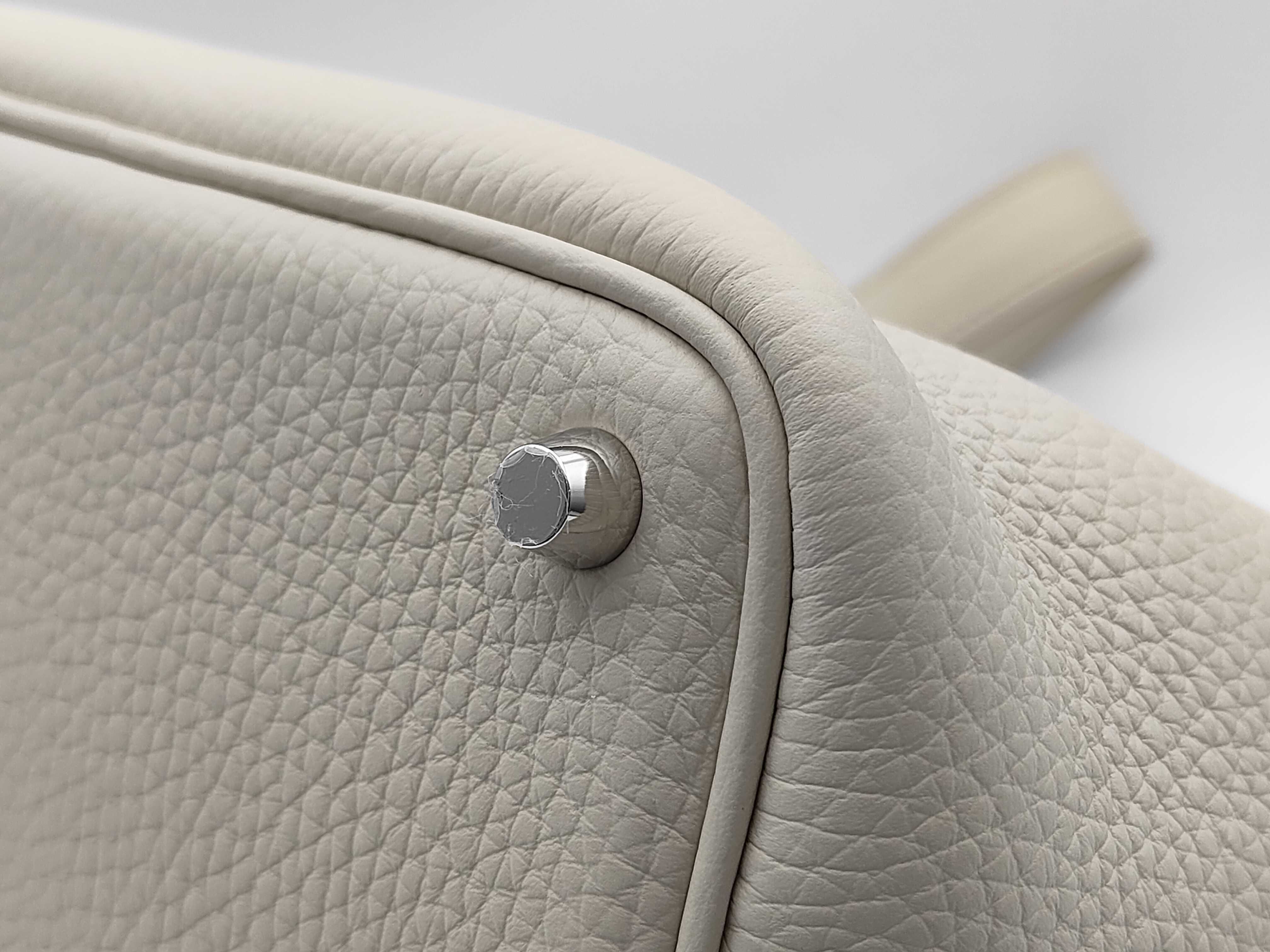 Picotin Lock 18 PM Taurillon Clemence Leather Beton K: 2025 Handbag — view 3