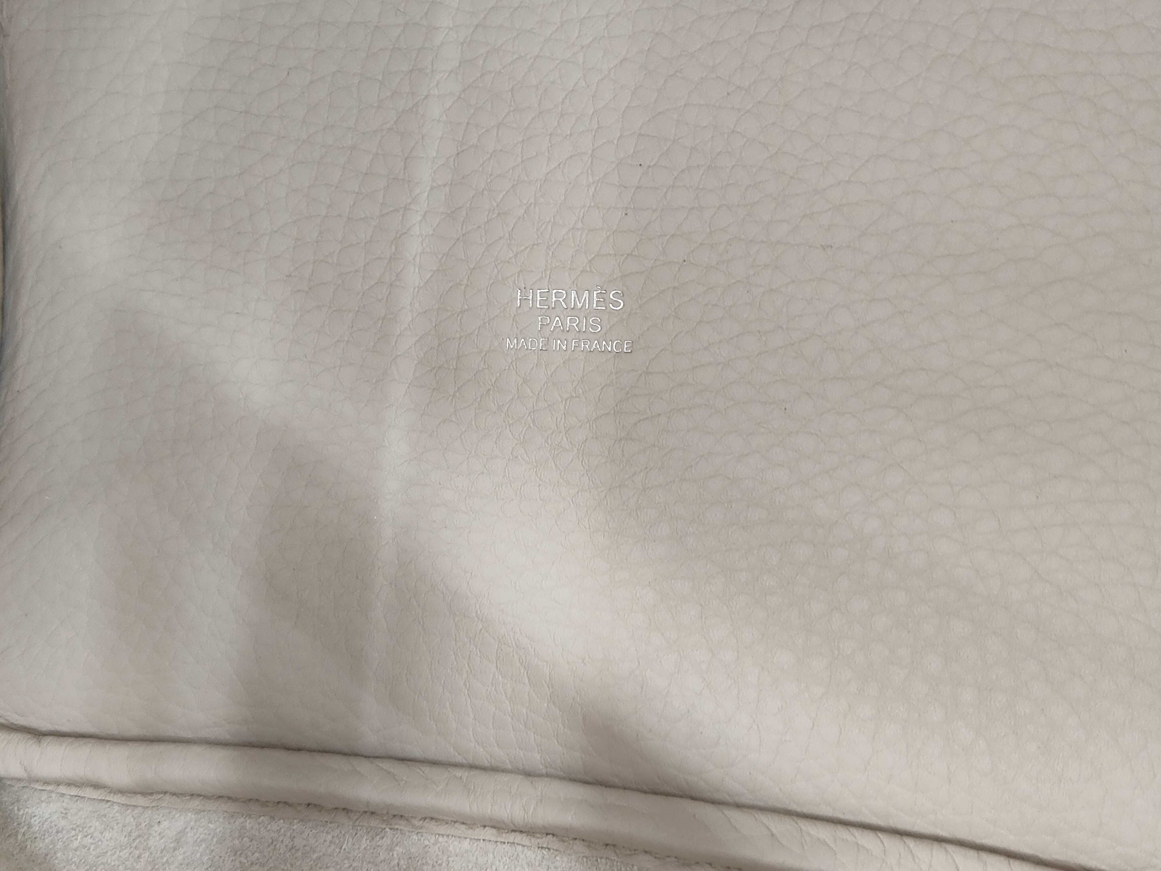 Picotin Lock 18 PM Taurillon Clemence Leather Beton K: 2025 Handbag — view 5