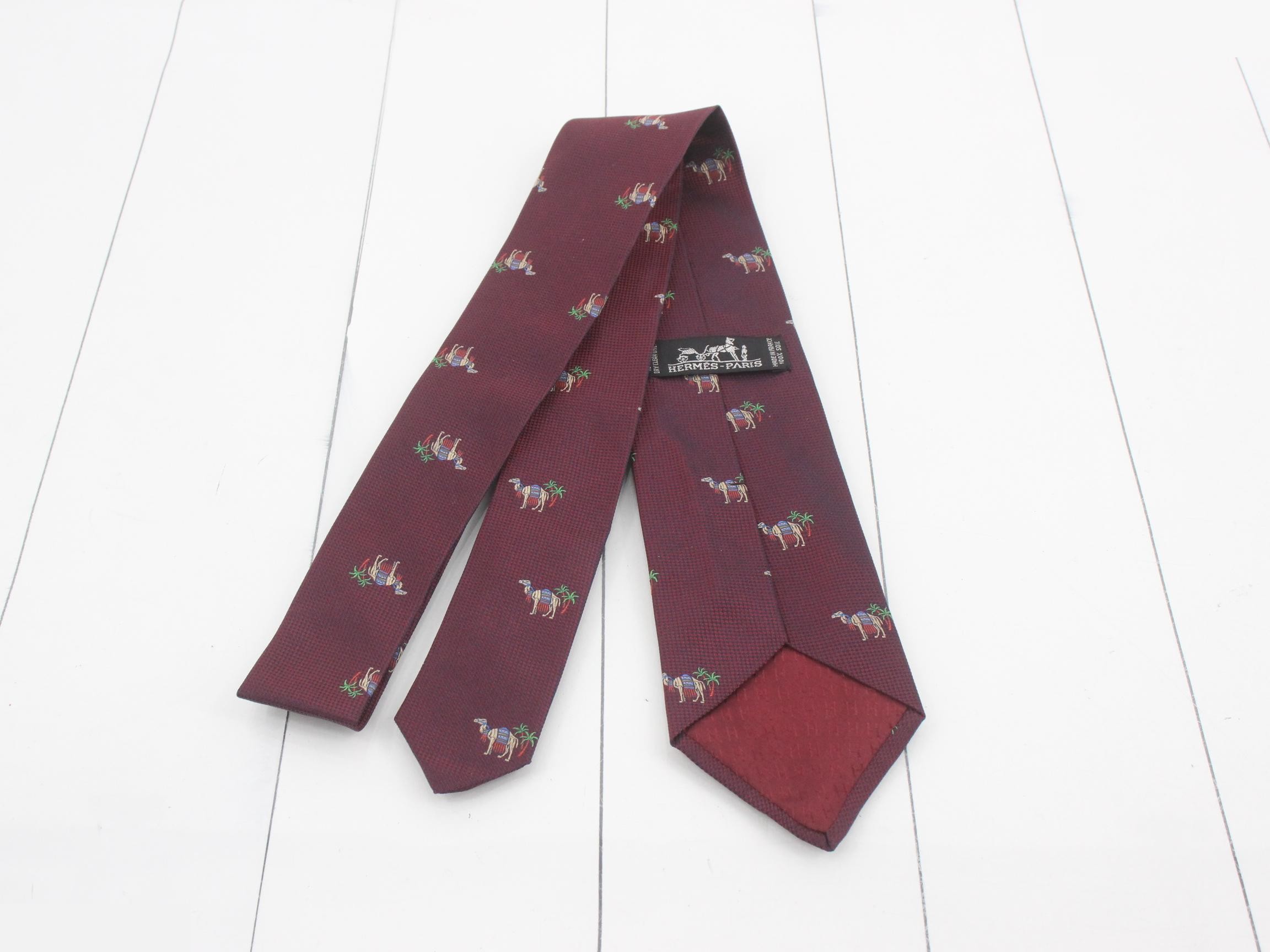Camel necktie — view 2