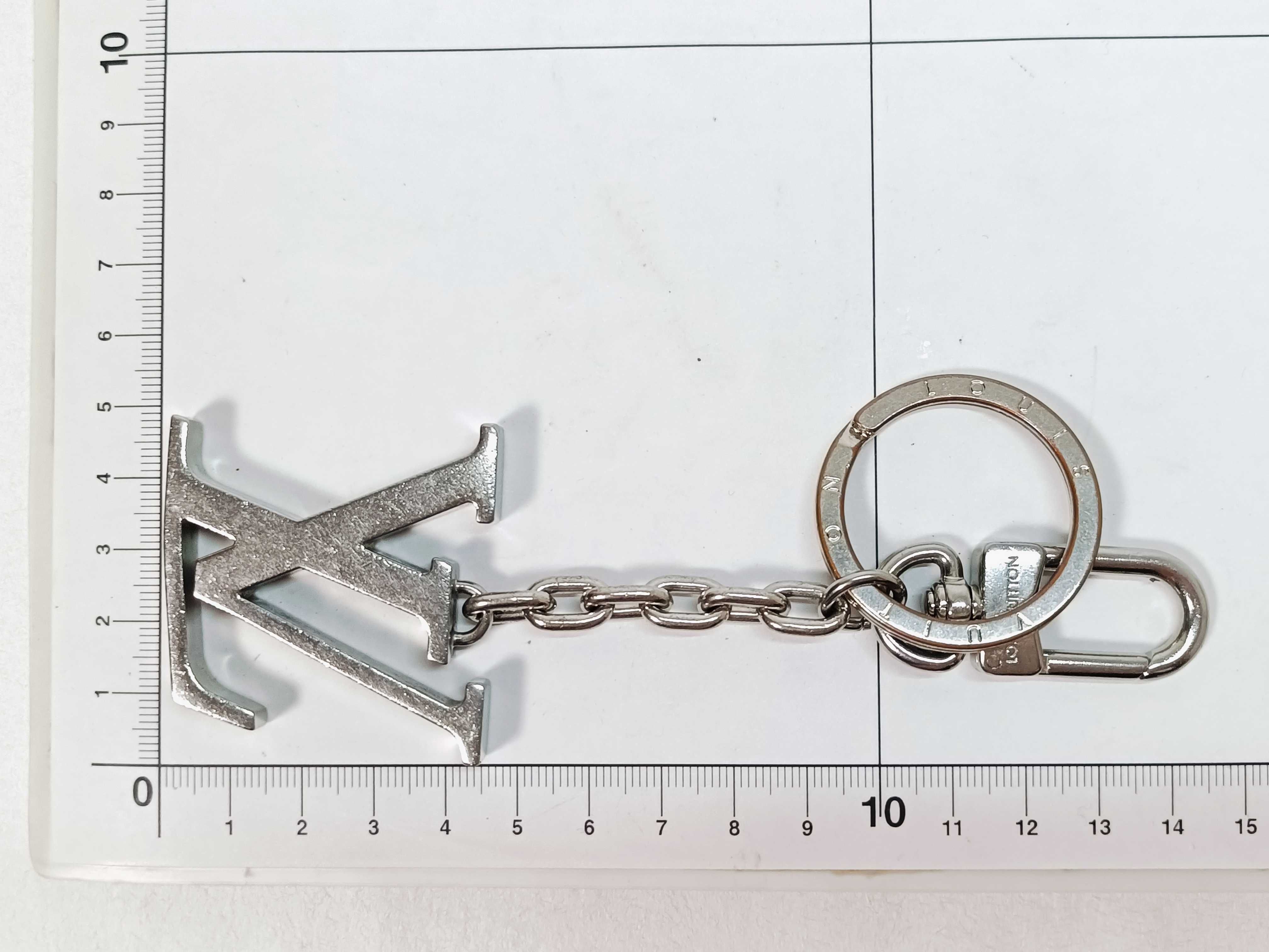 LV Charm Key Case — view 9