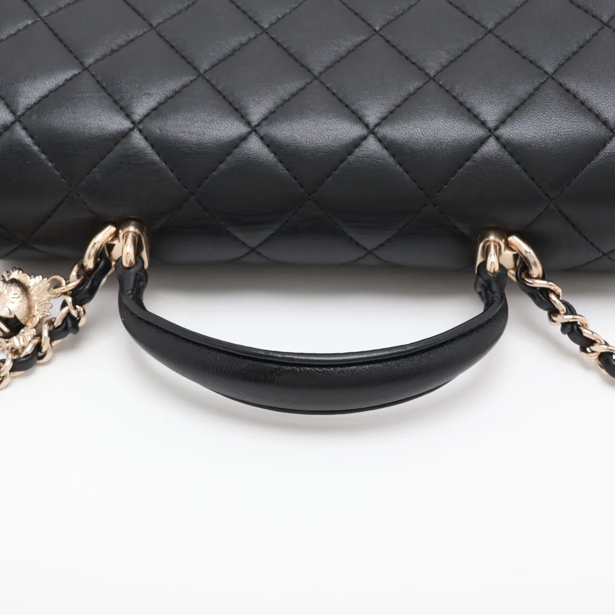 [Individually packaged] Chanel Matelassé Lambskin 2-Way Handbag, Top Handle, Black, Gold Hardware, E4K78551, Random Plate — view 5