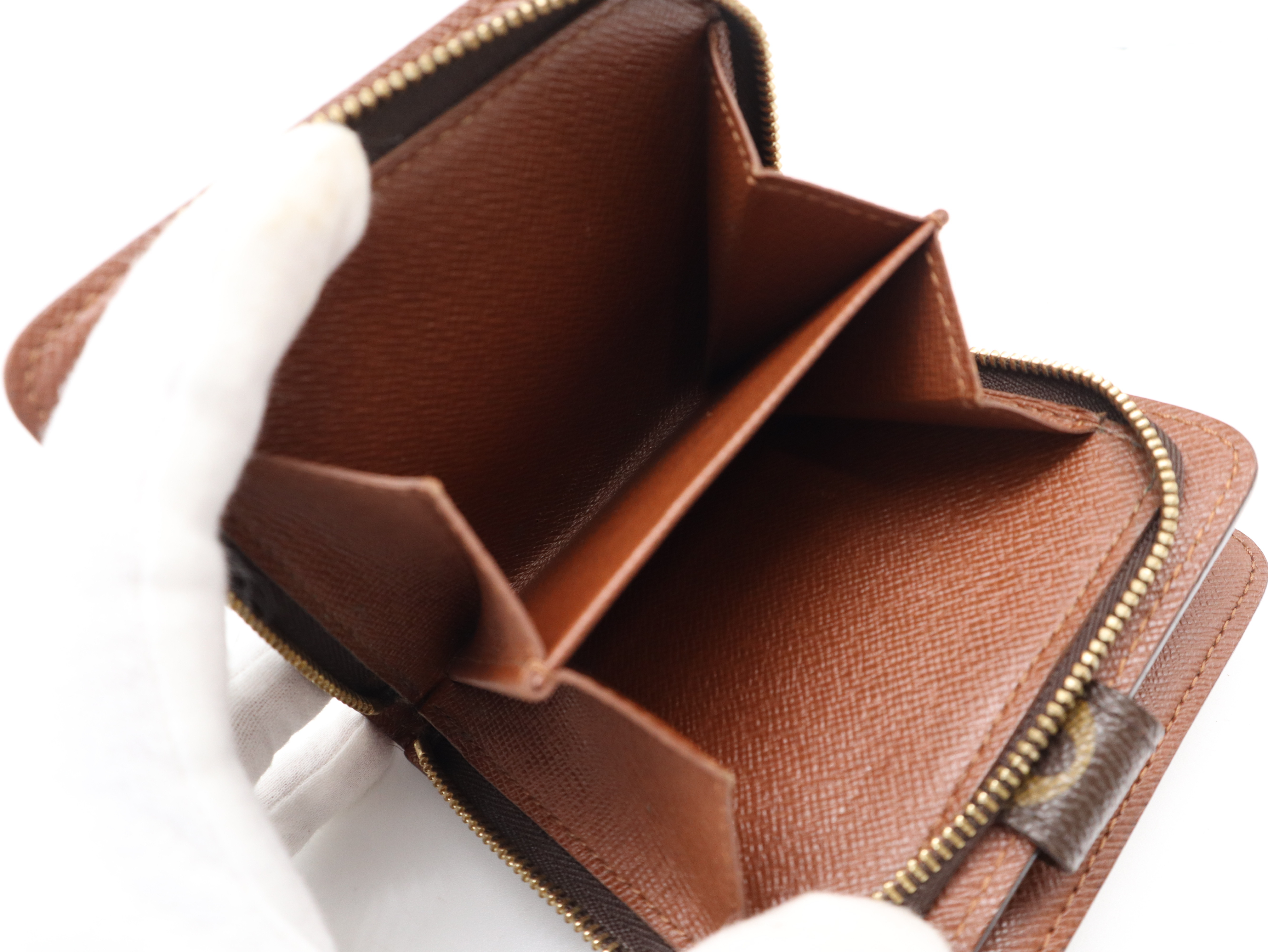M61667 Monogram LV Monogram Compact Zip Wallet — view 7