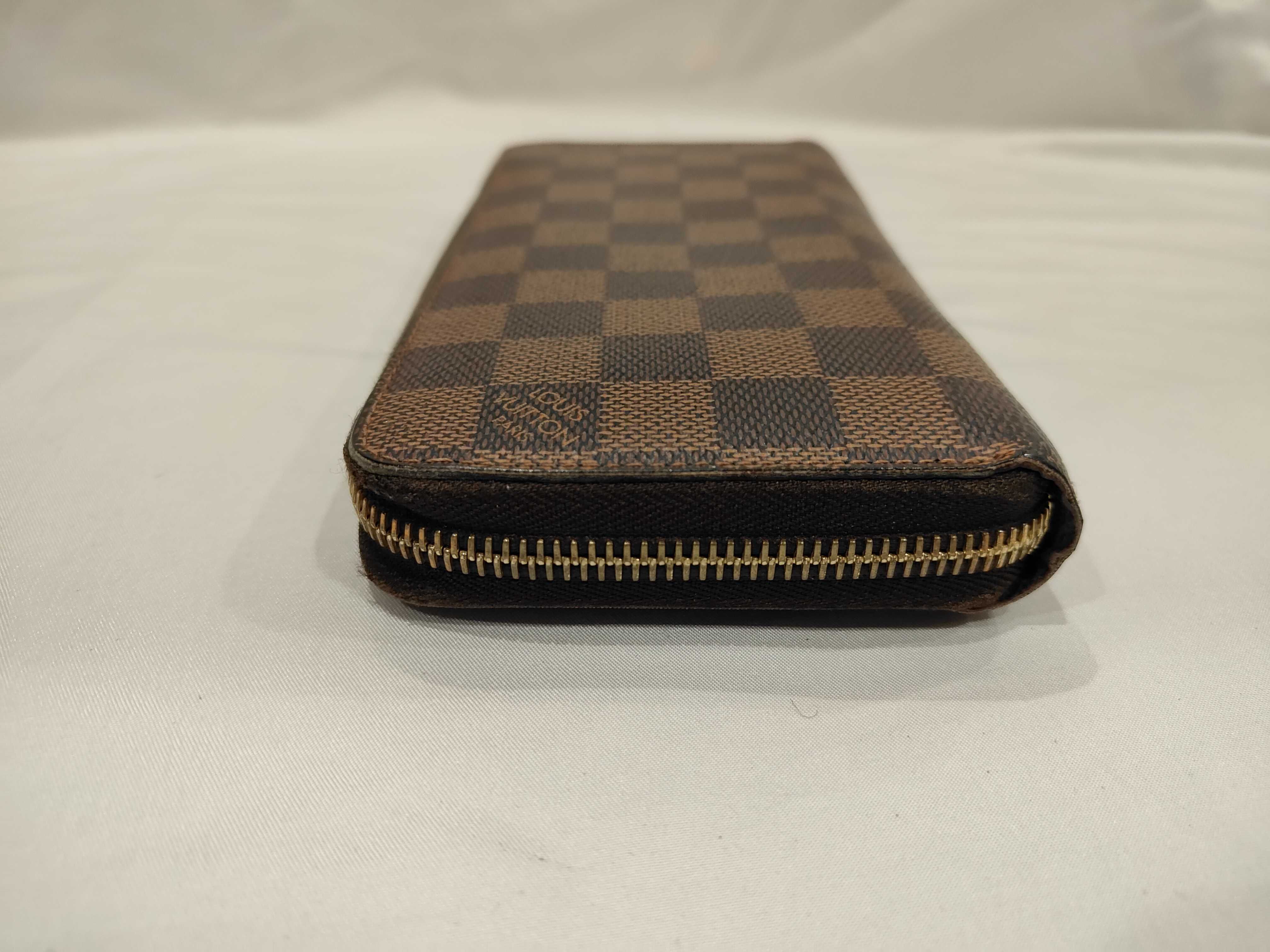 Damier Zippy Wallet Billfold — view 4