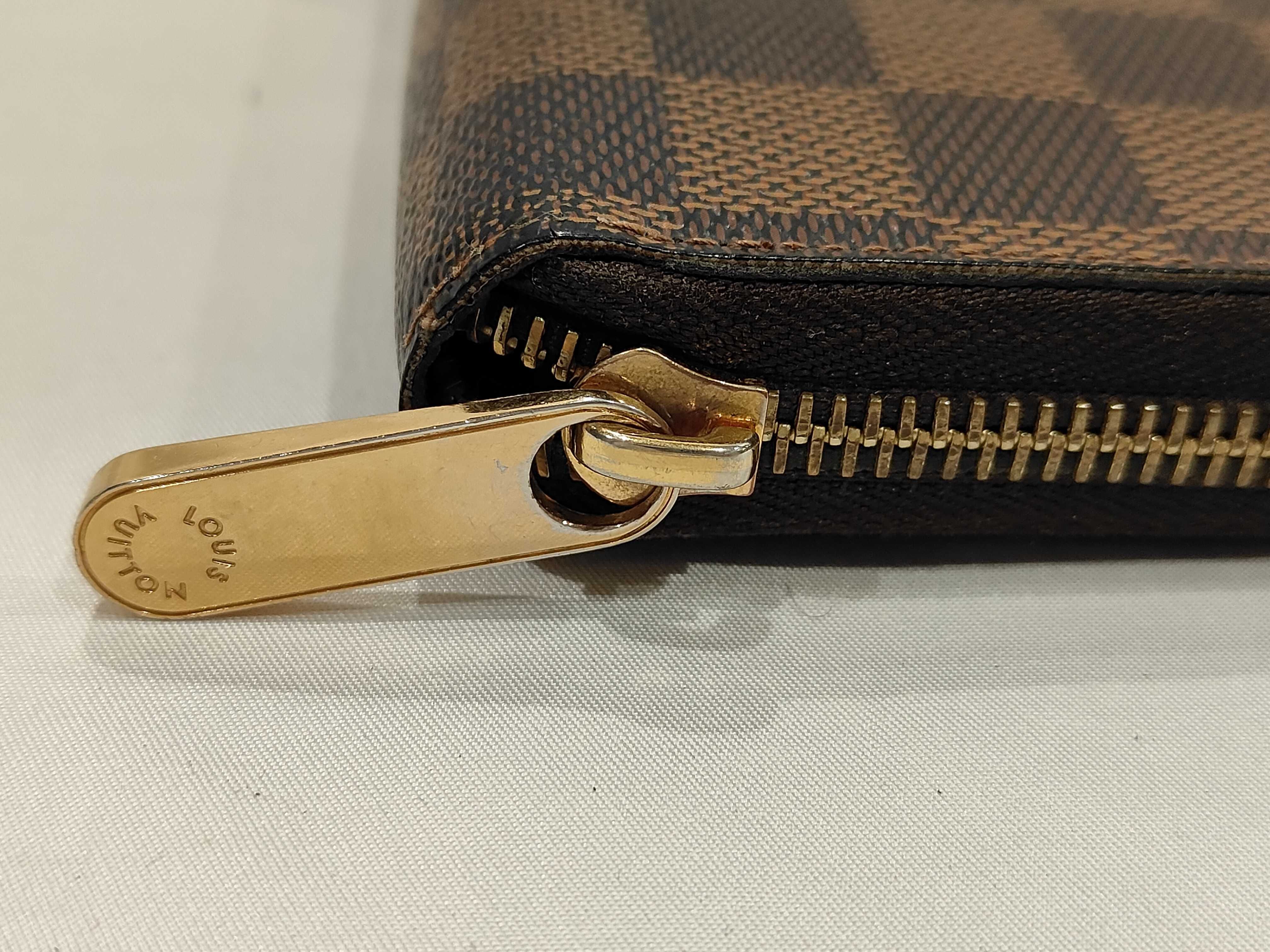 Damier Zippy Wallet Billfold — view 6