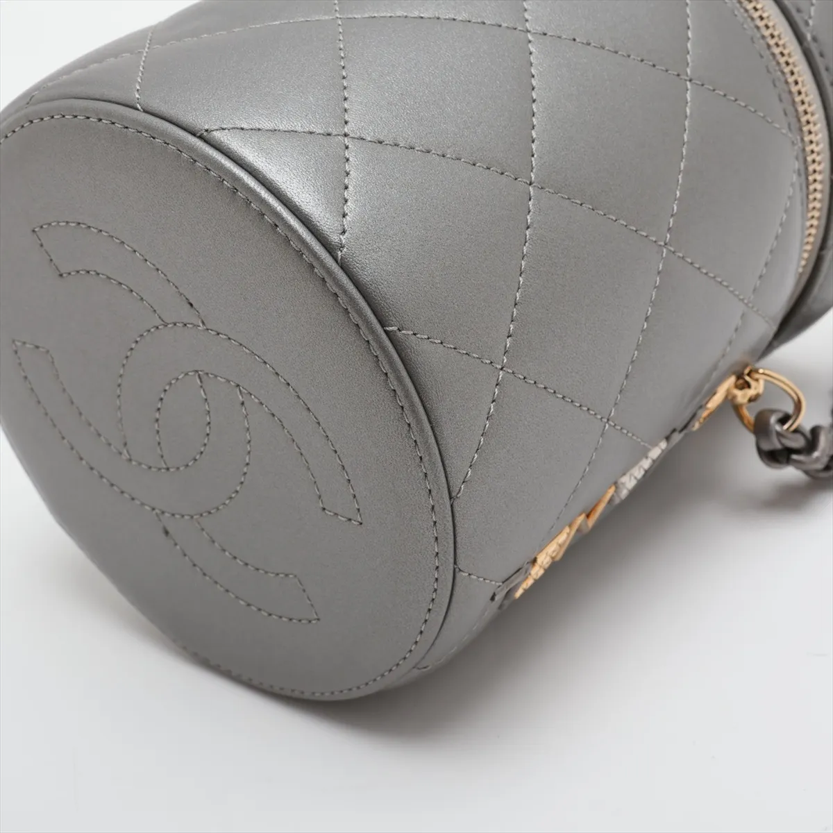 Matelassé Lambskin Chain Shoulder Bag, Silver with Gold and Silver Hardware, H40X0E17, Random Plate — view 3