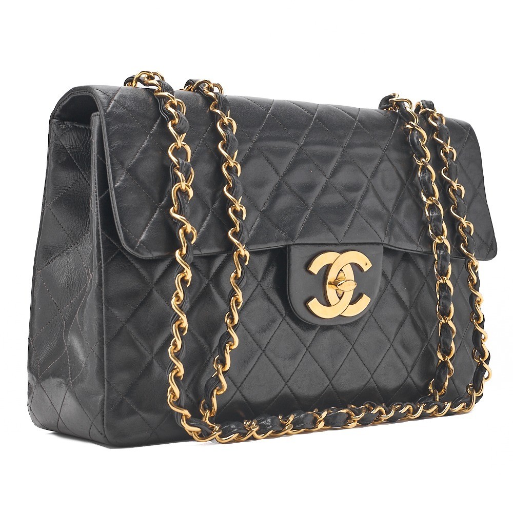 Lambskin large matelassé bag, 34cm, single chain shoulder bag, black — view 3