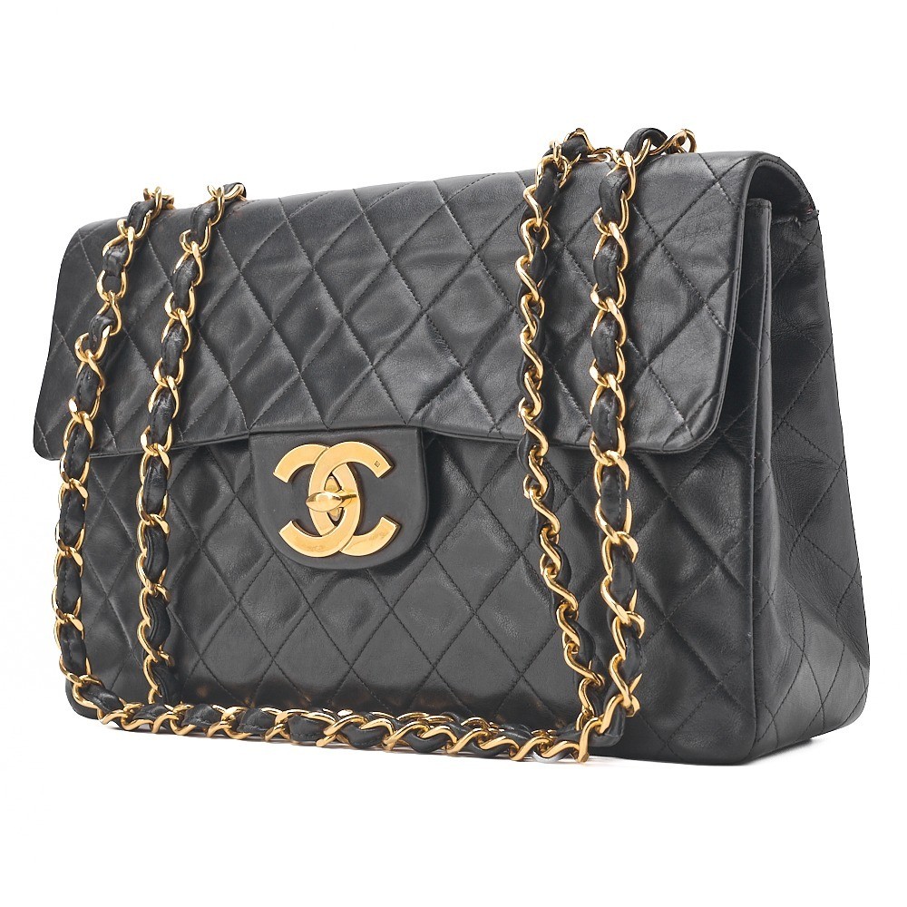 Lambskin large matelassé bag, 34cm, single chain shoulder bag, black — view 4