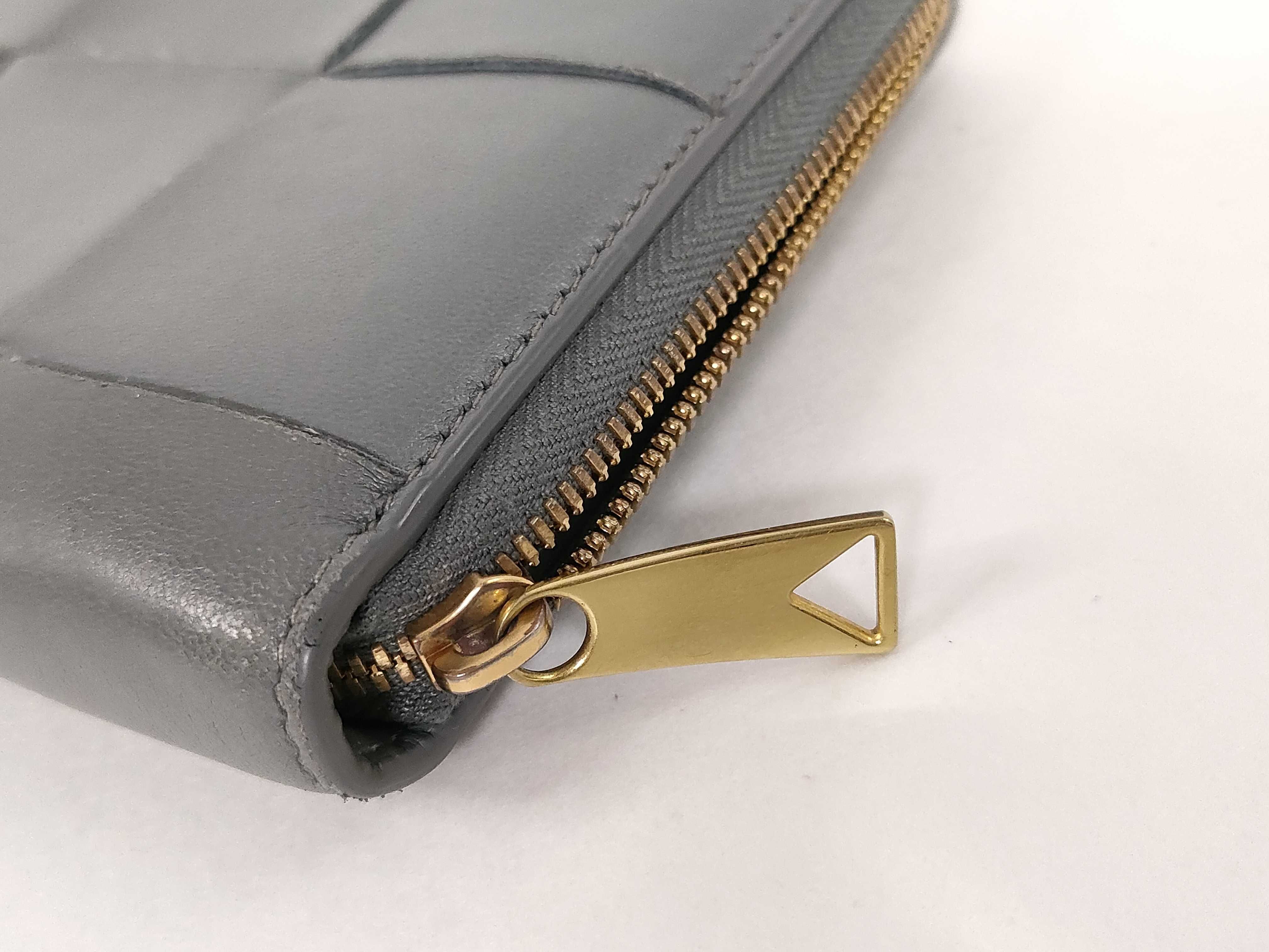 Cassette Zip Around Wallet, Gray Leather Wallet — view 14
