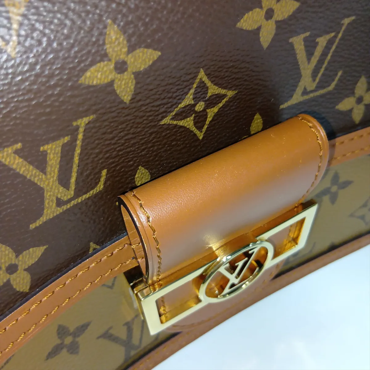 Monogram Reverse Dauphine MINI M45959 AA4290 Brown — view 10