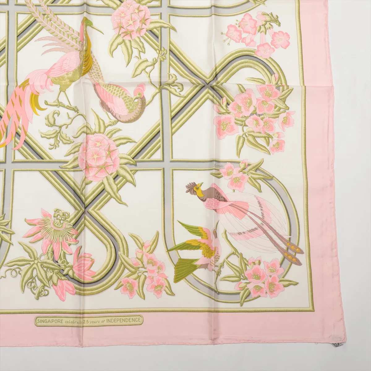 Carre 90 Scarf Silk Pink — view 4
