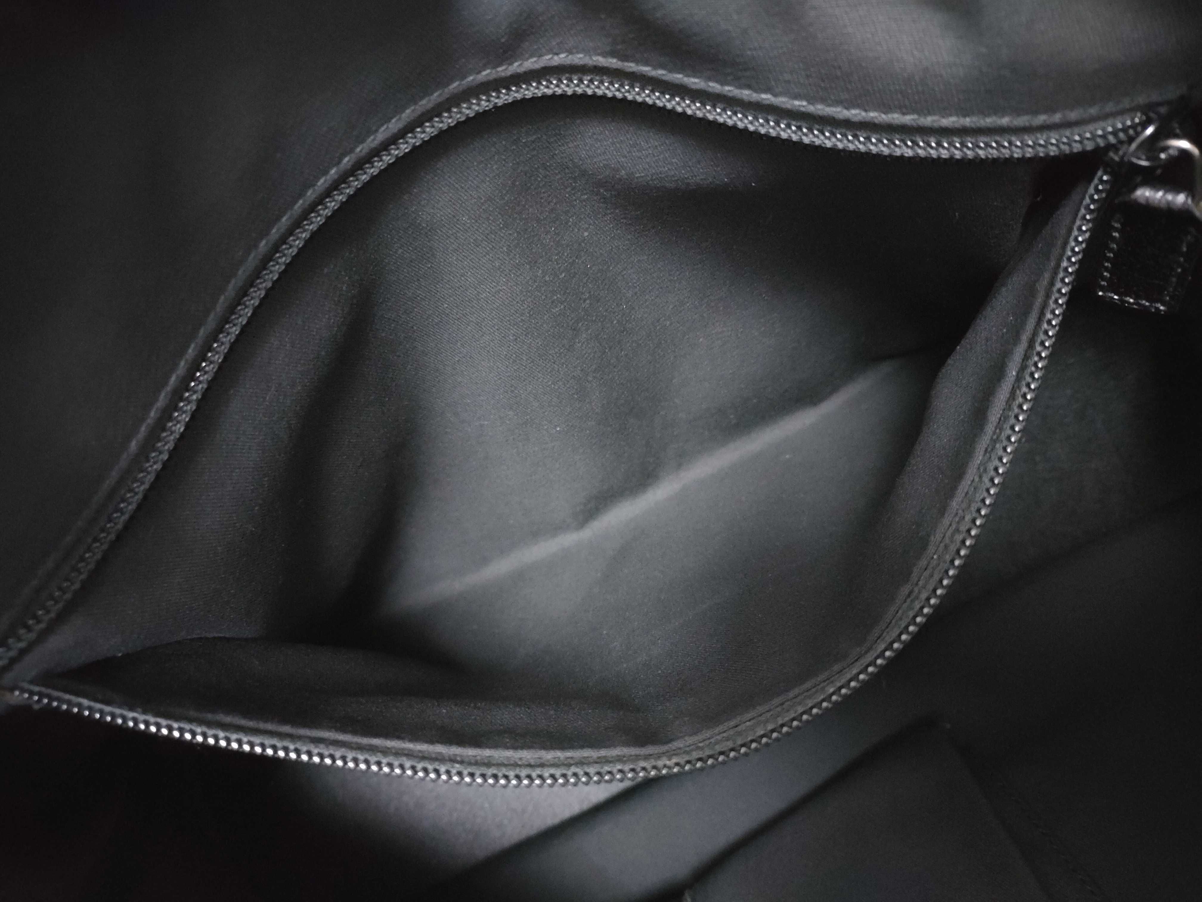 GG Canvas Shoulder Bag — view 12