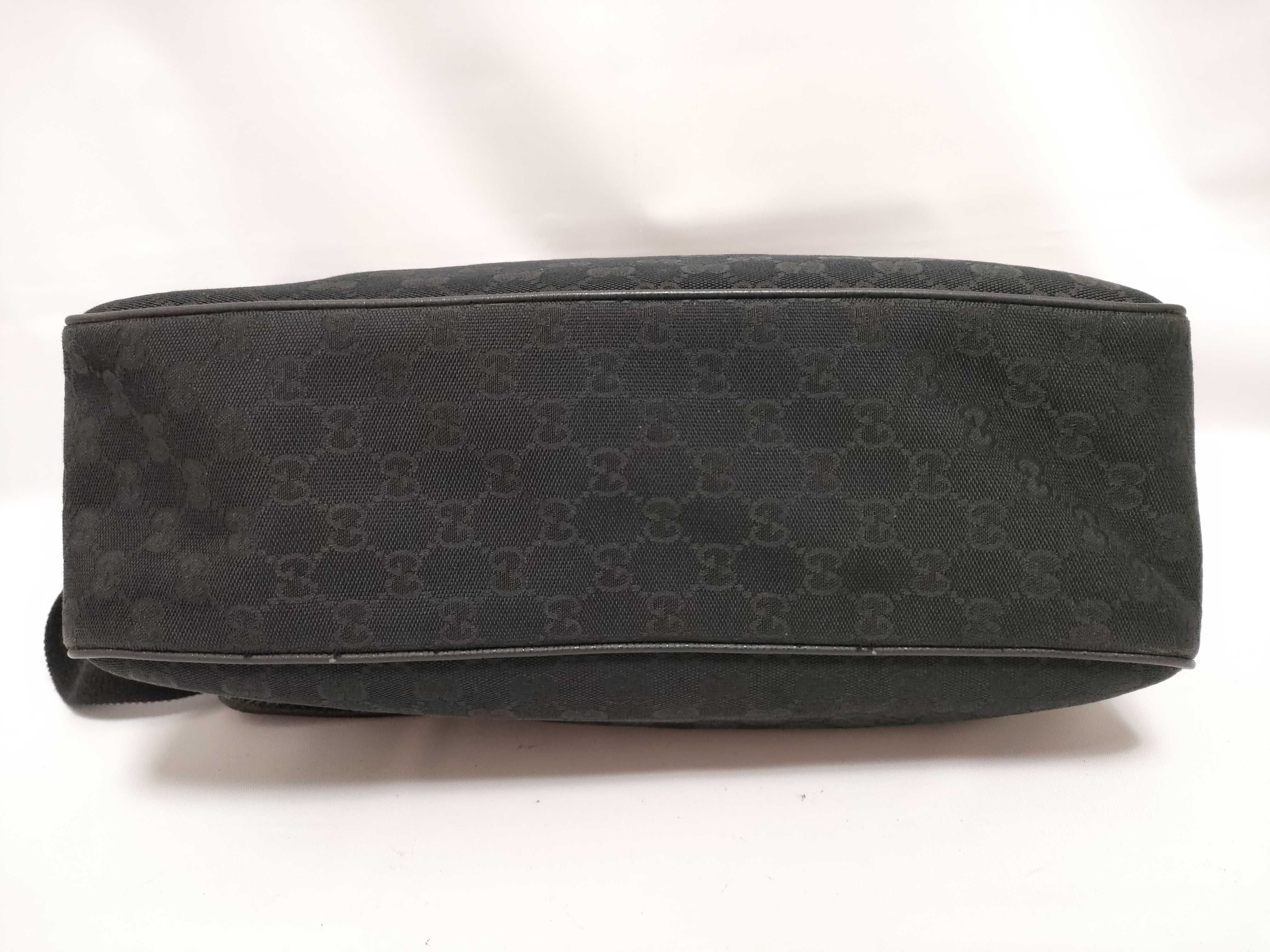 GG Canvas Shoulder Bag — view 3