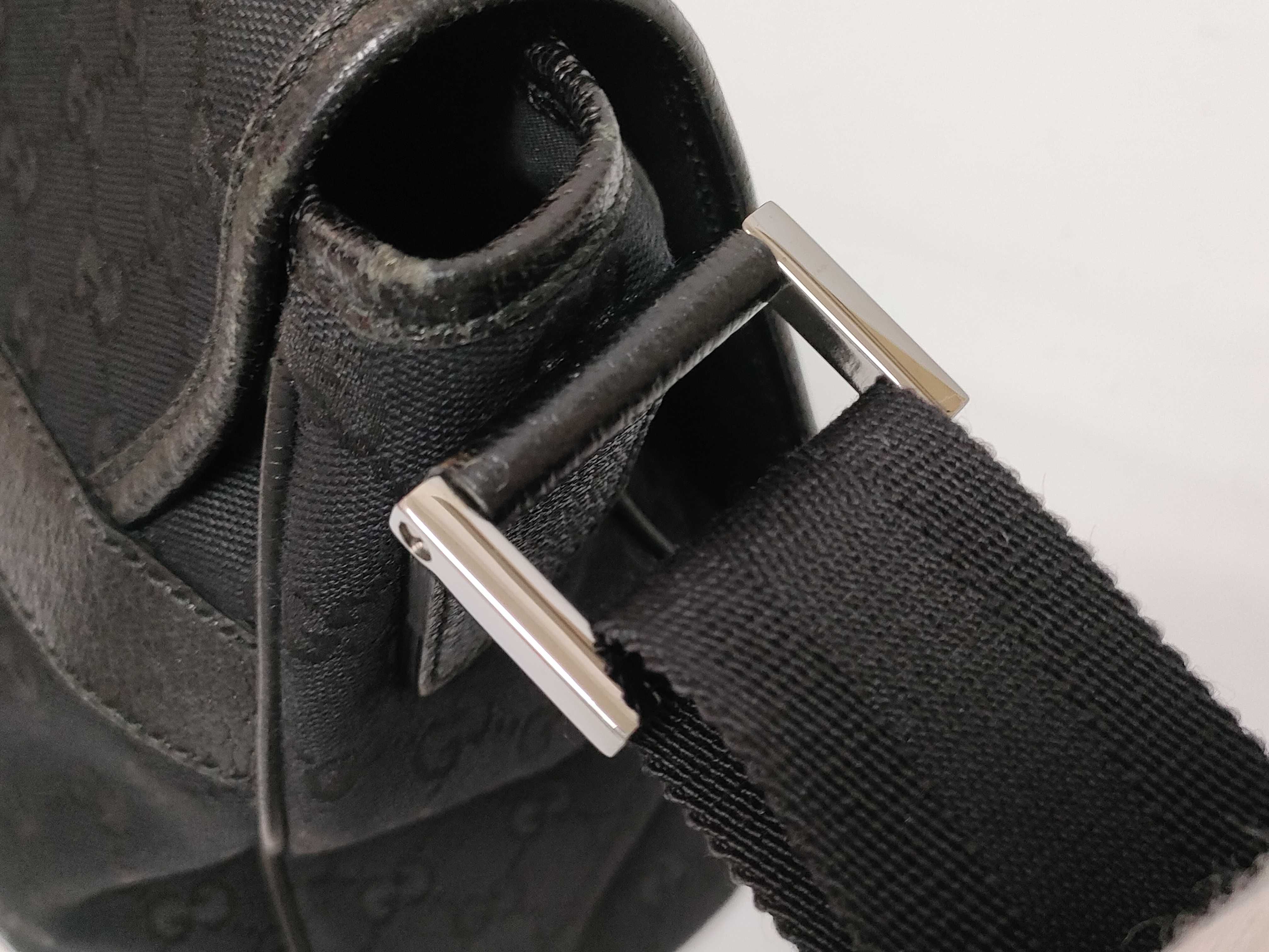 GG Canvas Shoulder Bag — view 7