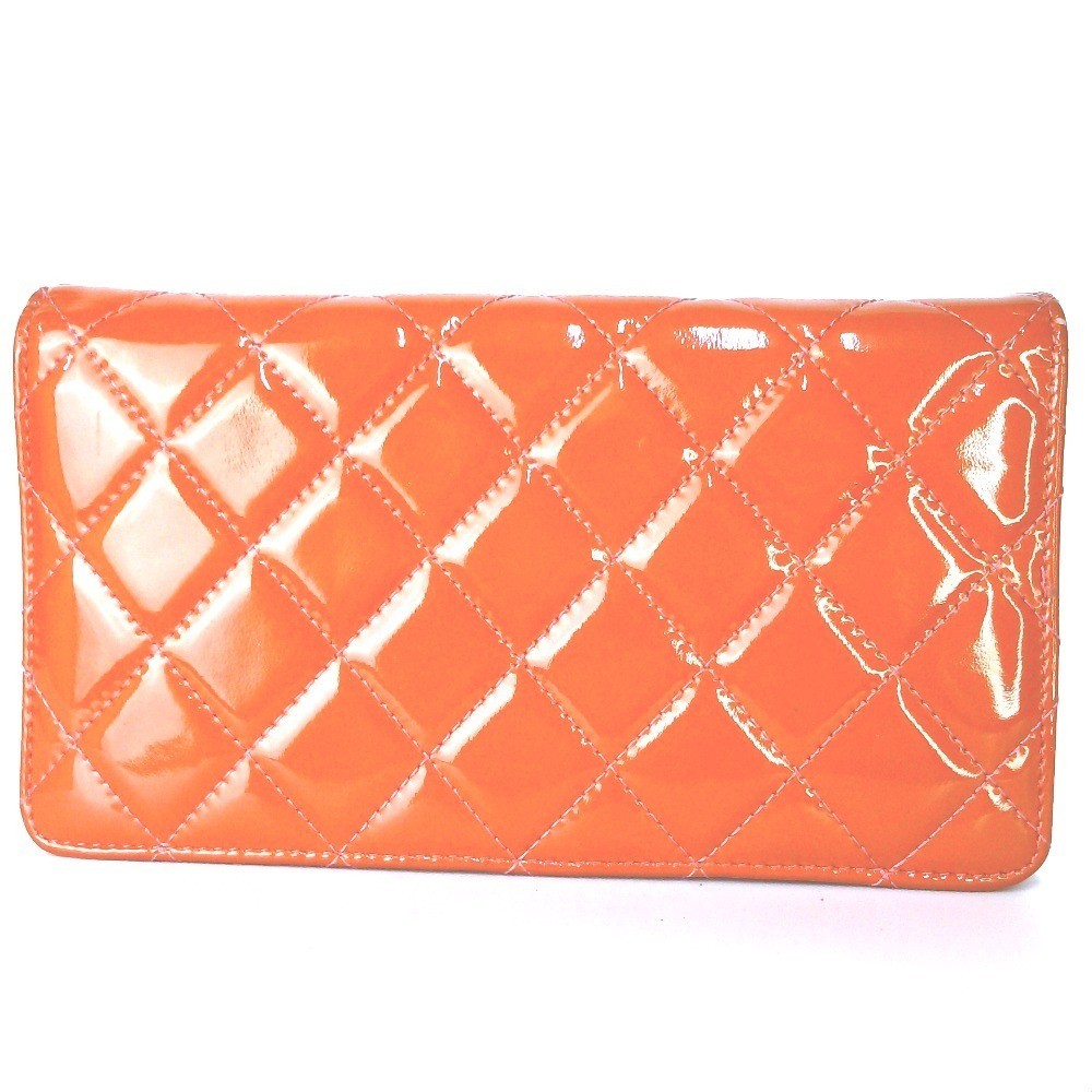 Matelassé (bags) and wallets — view 3