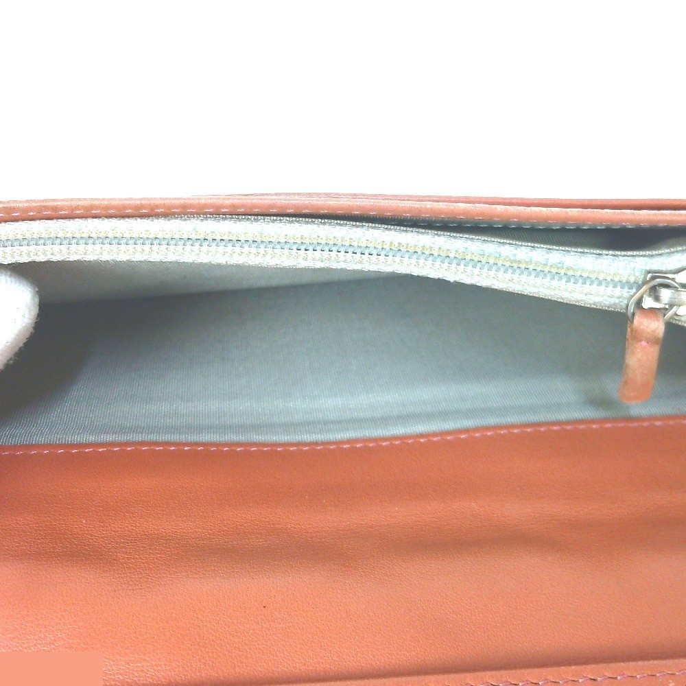 Matelassé (bags) and wallets — view 9
