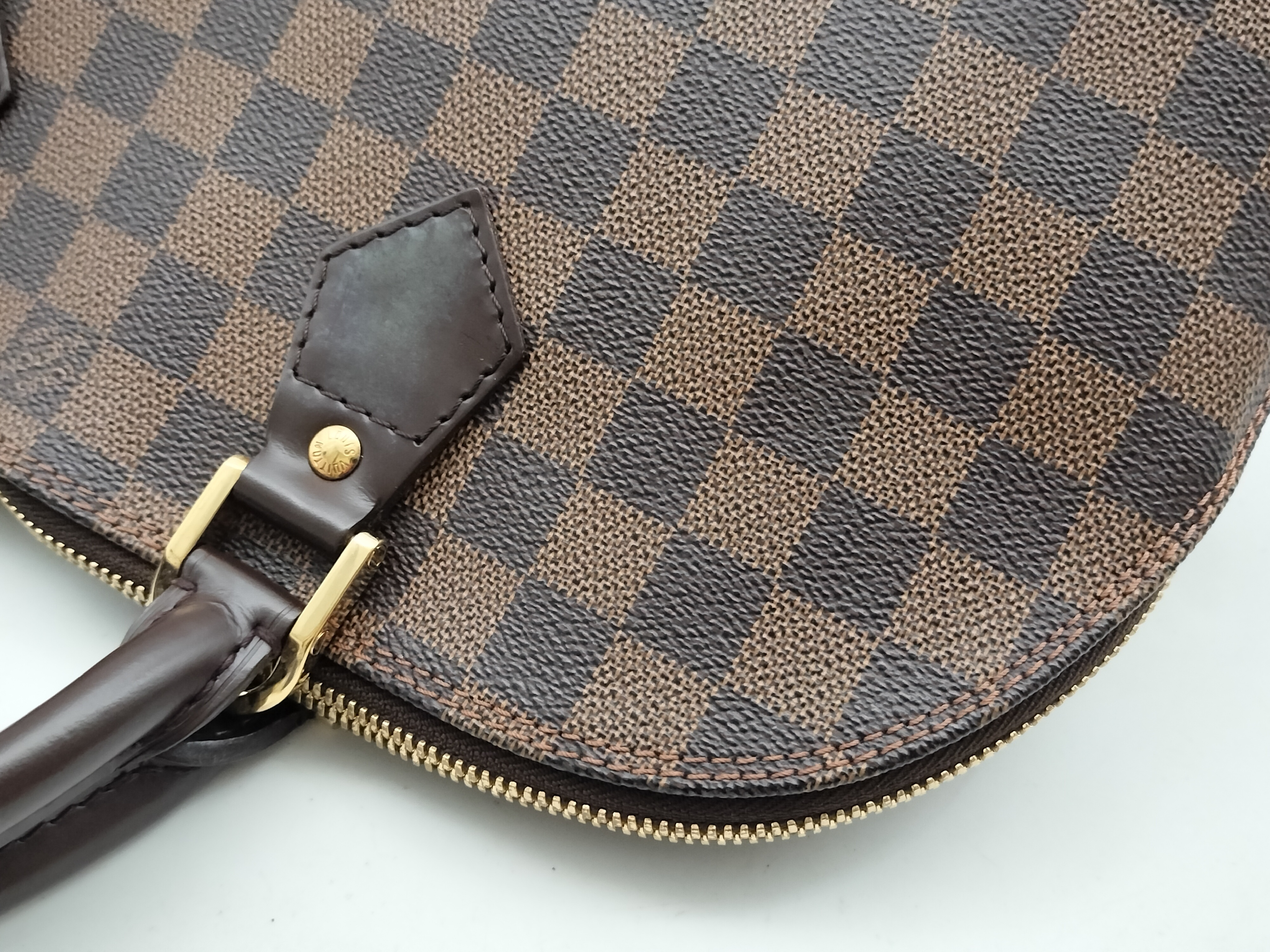Damier Alma N51131 Handbag — view 9