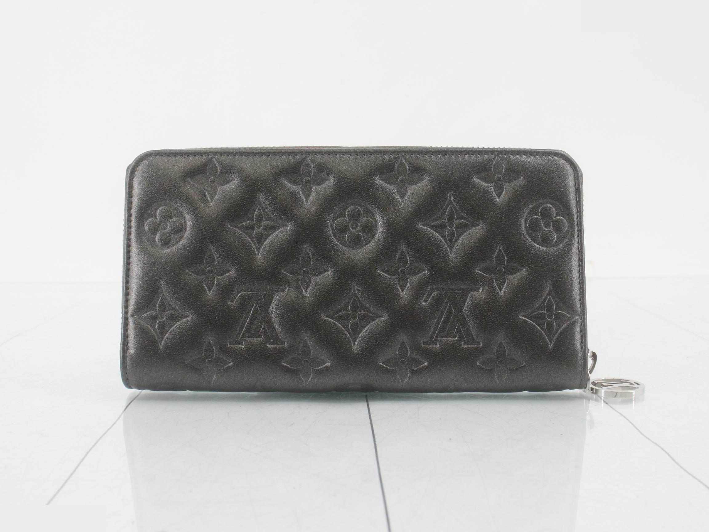 Zippy Wallet Cushion Anthracite Lamb Leather — view 2