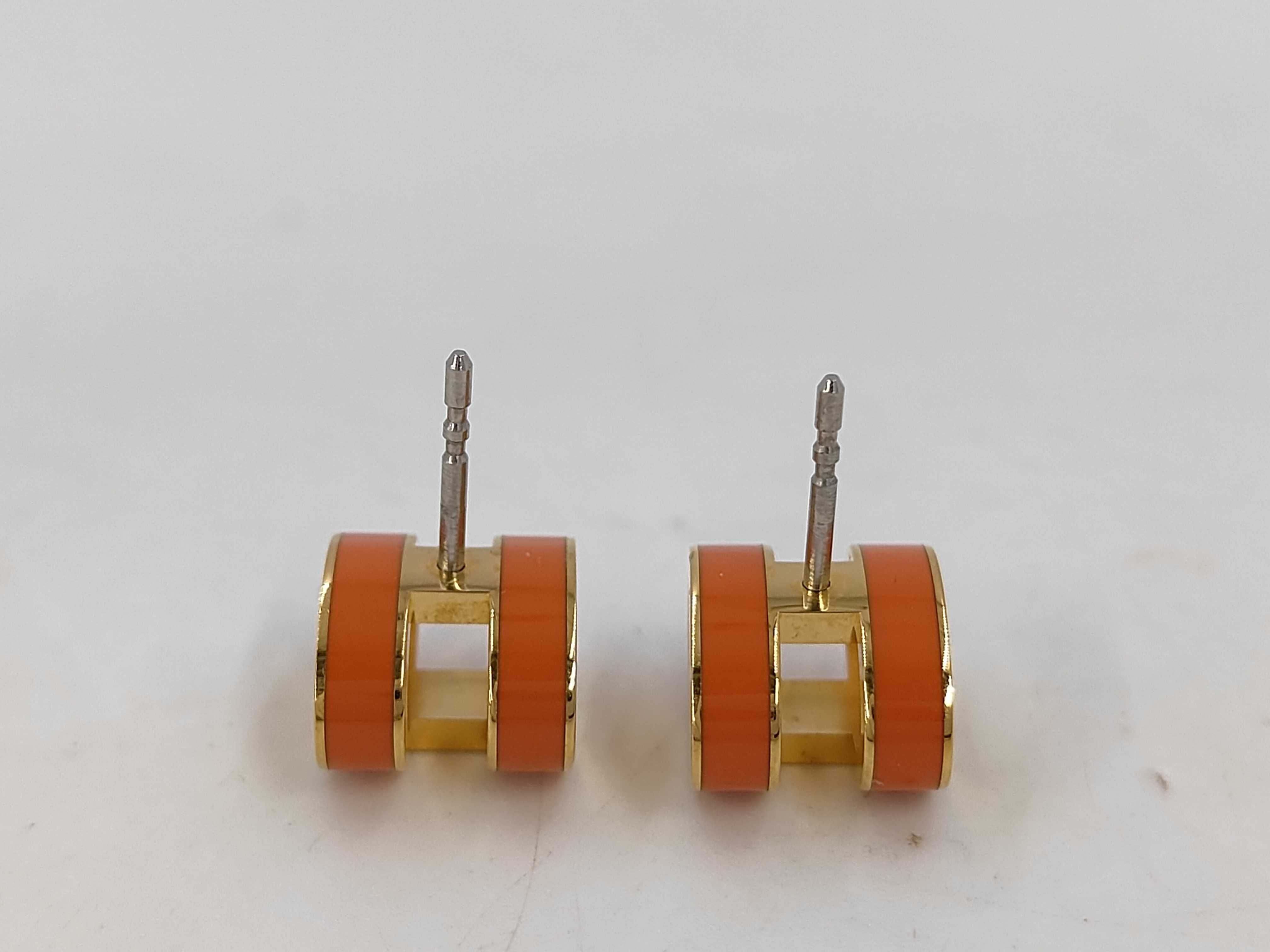 Pop H Gold Earrings — view 2