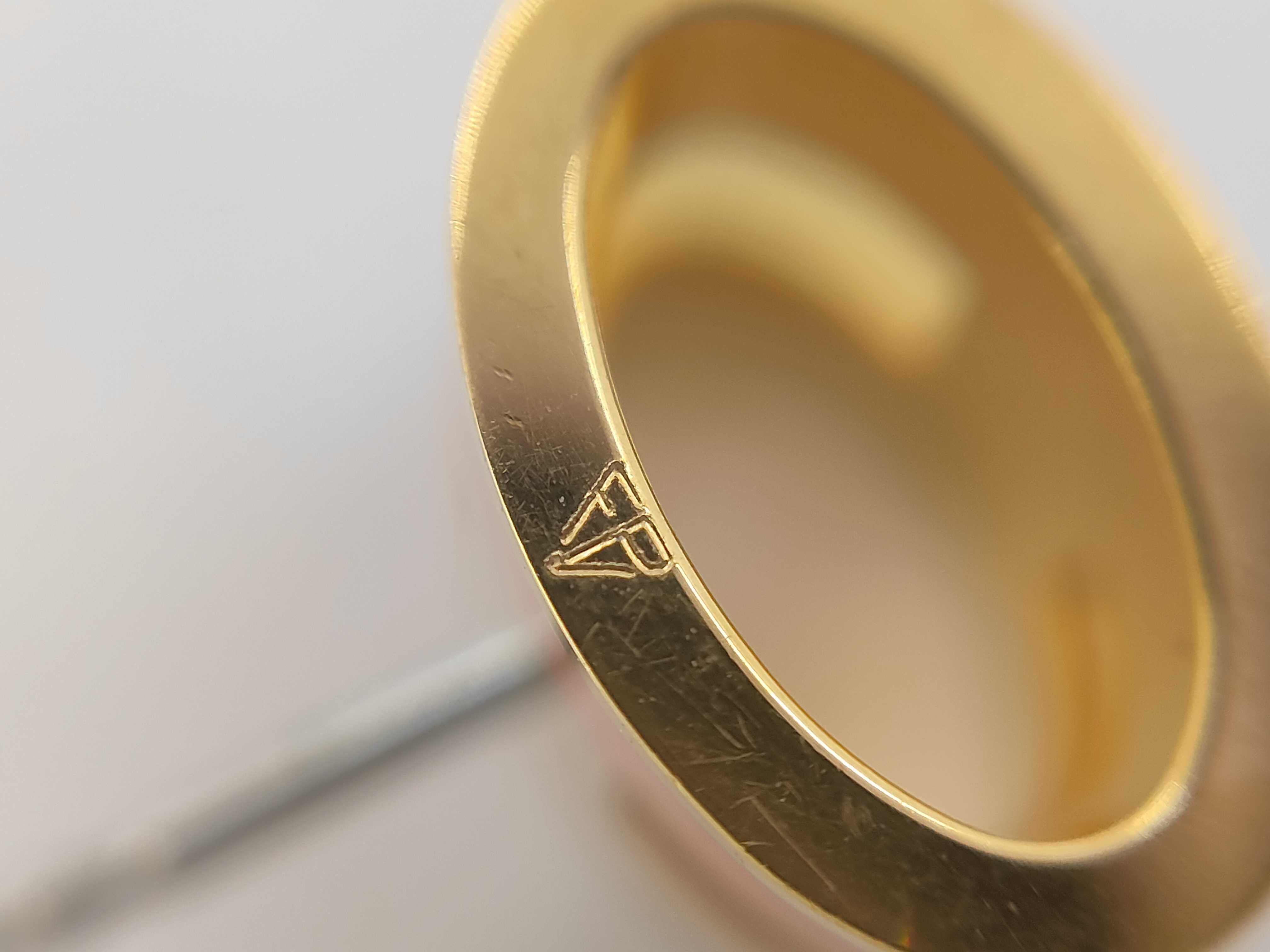 Pop H Gold Earrings — view 6