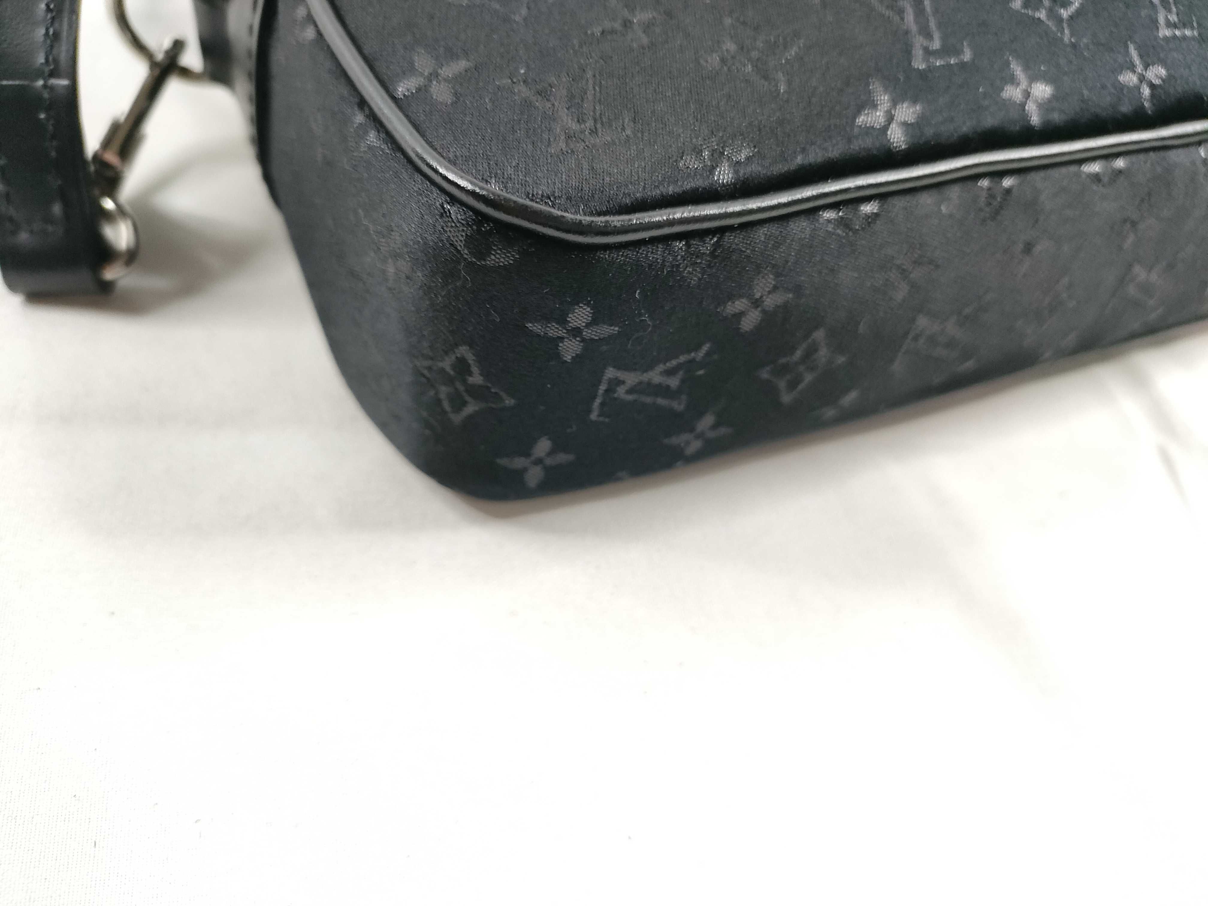Monogram Mini Louis Vuitton Black Monogram Mini Satin Pochette Conte de Fée M92275 Shoulder Bag — view 3