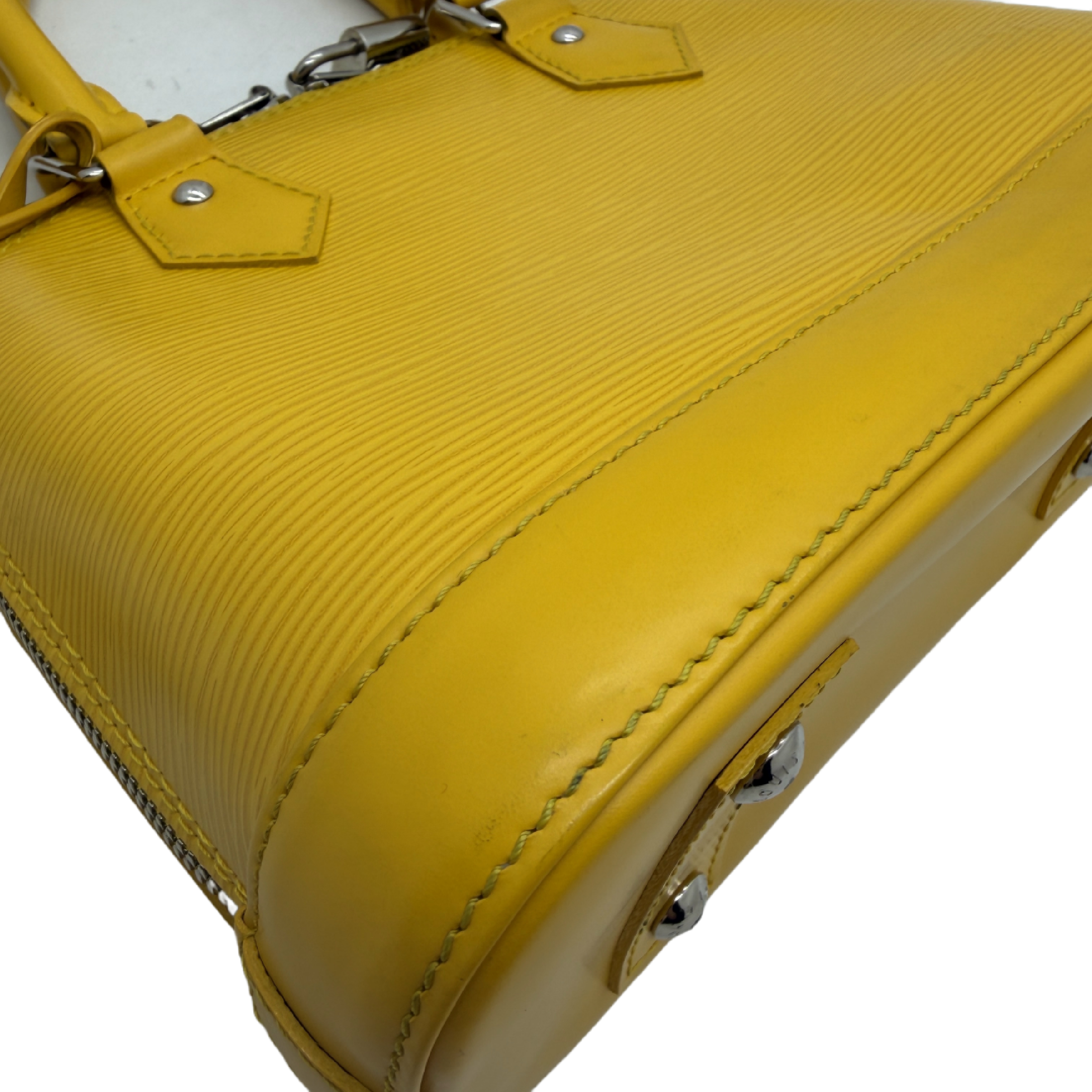 Epi Alma Handbag Shoulder Bag — view 5