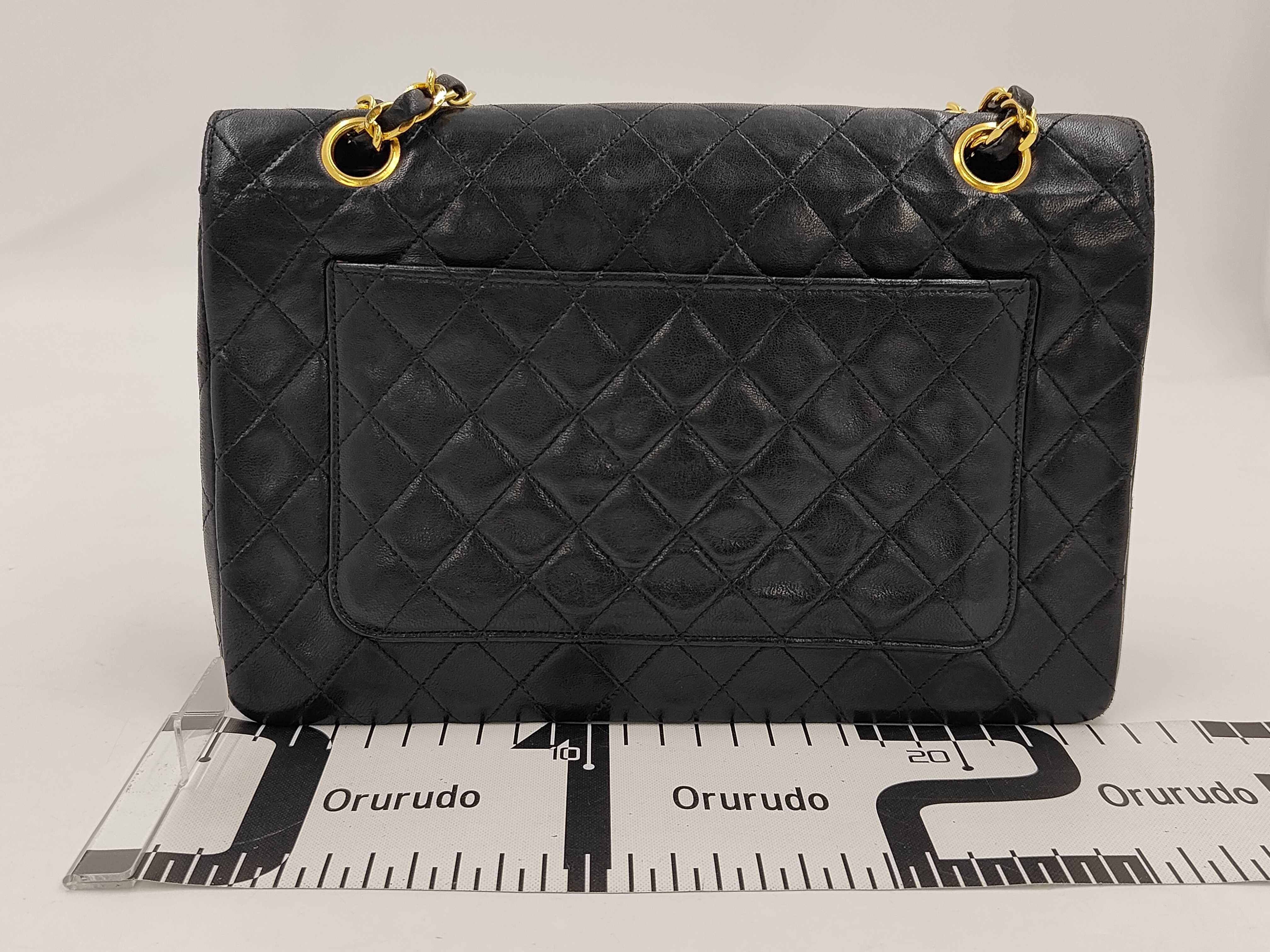 Matelassé 25 Lambskin Circle Shoulder Bag — view 2