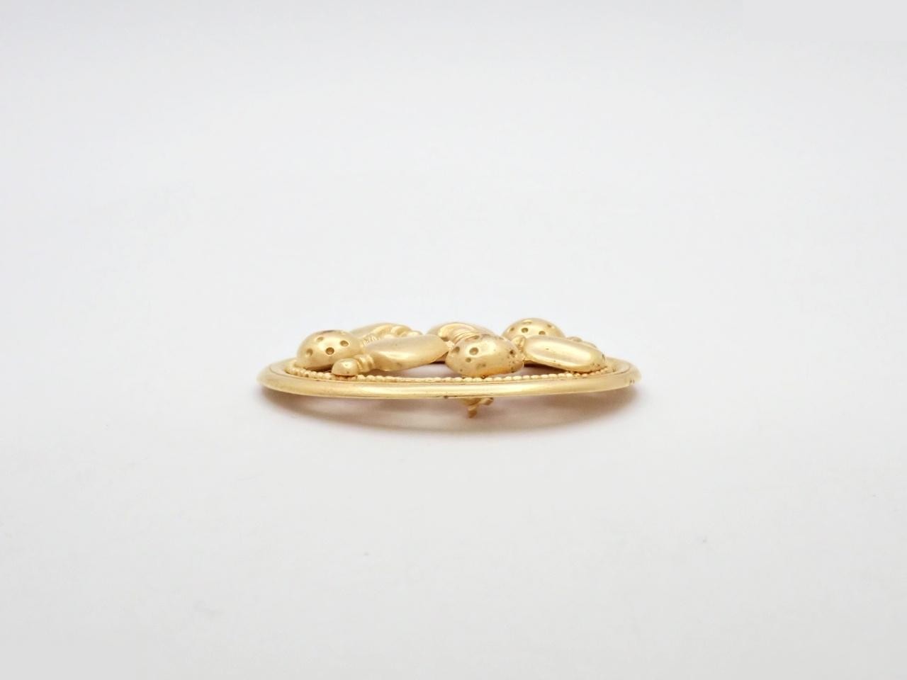 Perfume brooch, gold. — view 3