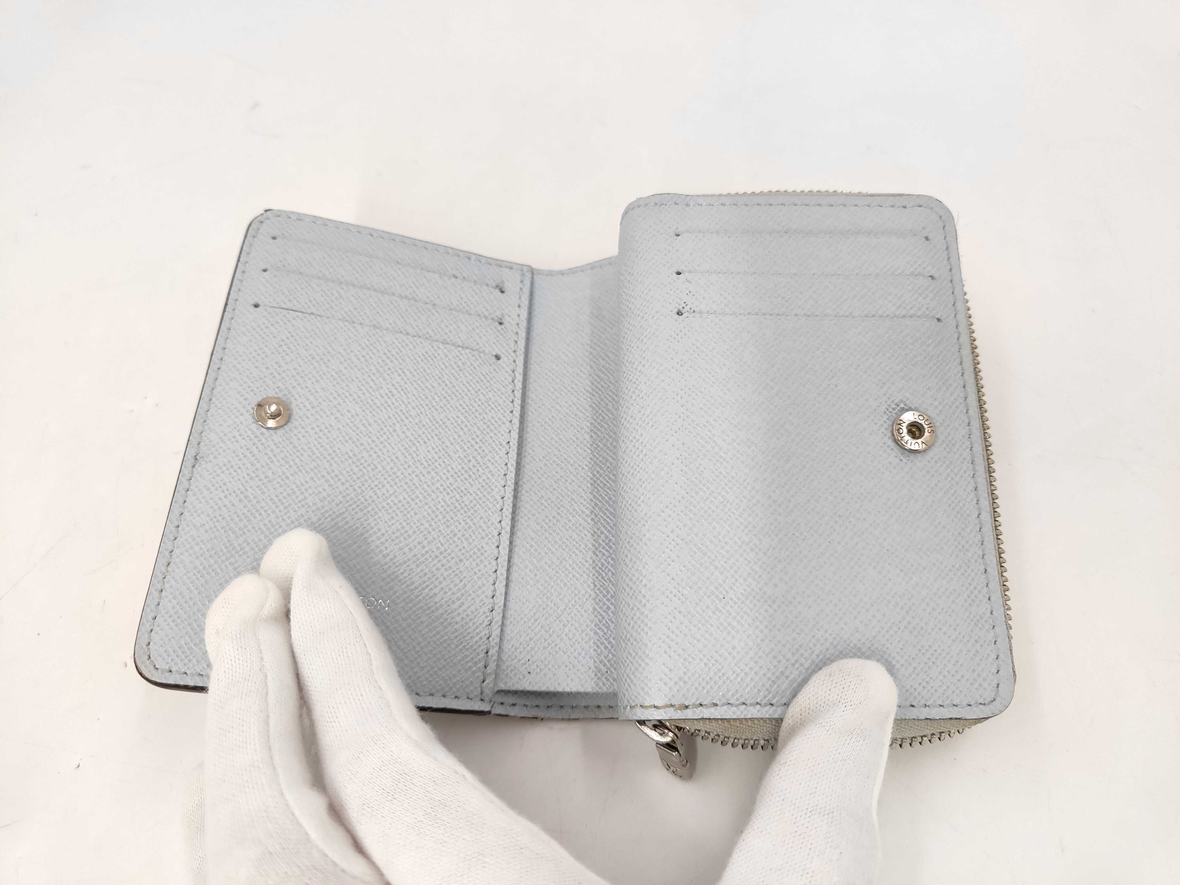 Monogram Louis Vuitton Monogram Portefeuille Lou Washed Blue M82377 / IC card not working wallet — view 10