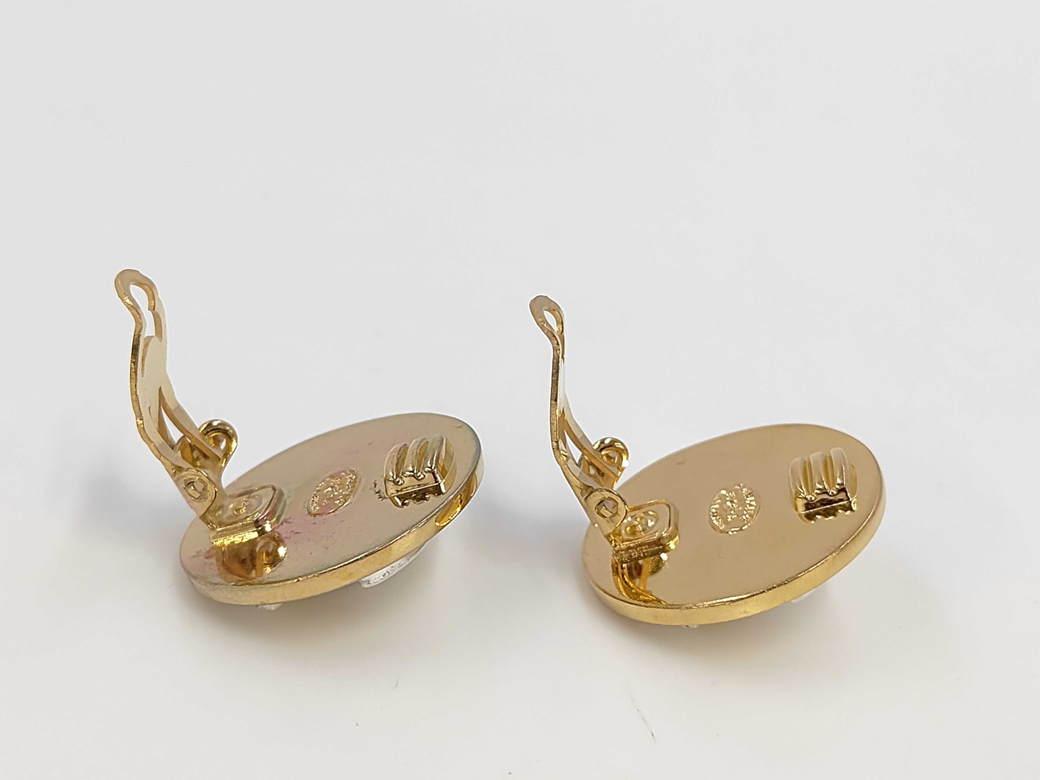 earrings, turnlock style, gold and silver, 2.5cm diameter, item number 97A. — view 3