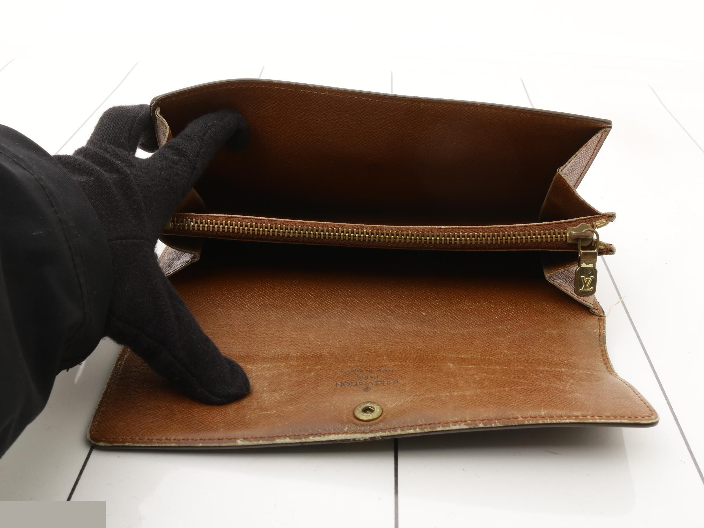 Portefeuille Sarah Monogram Long Wallet — view 4