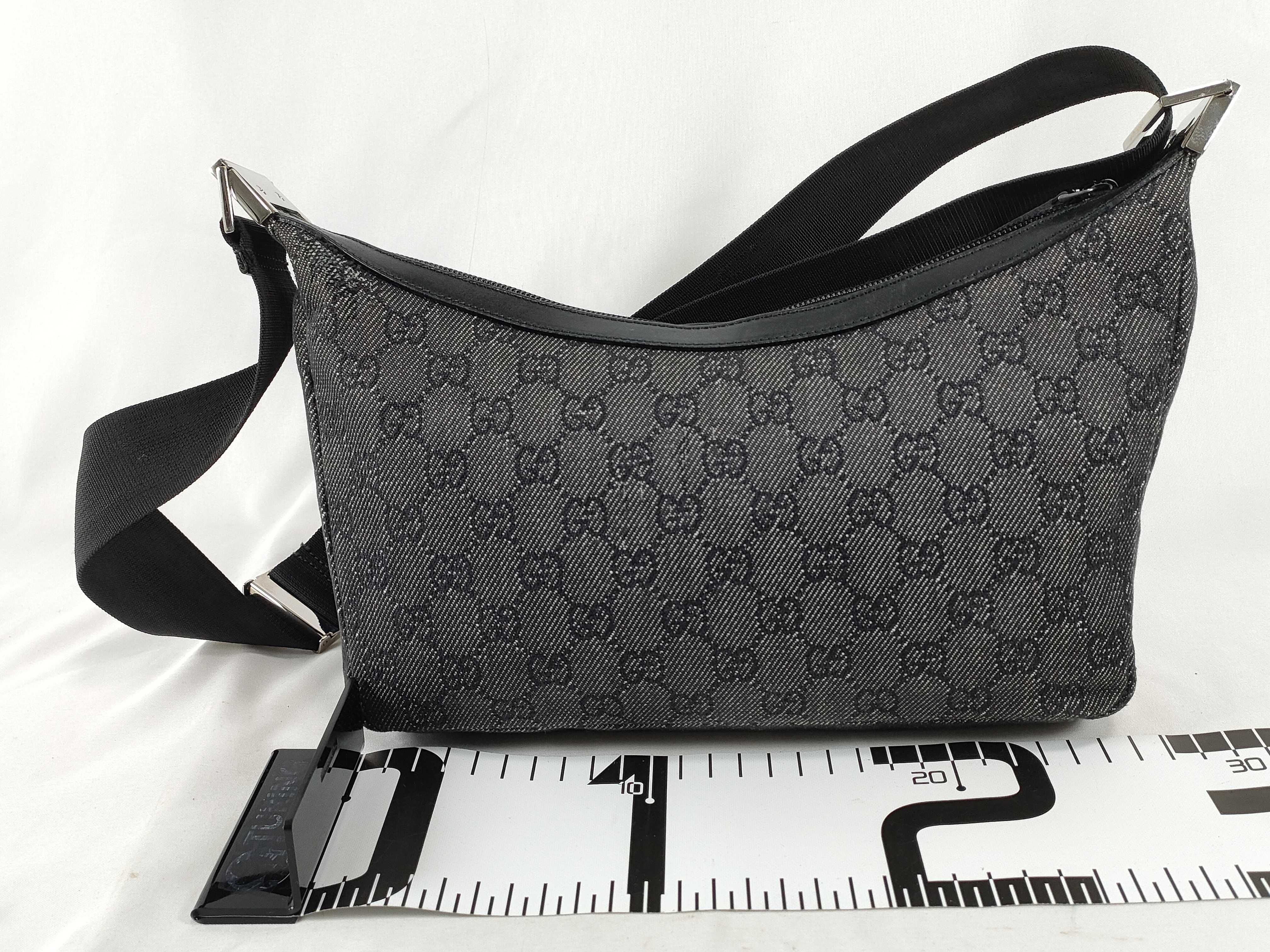 GG Canvas Gucci Supreme Canvas Shoulder Bag — view 2