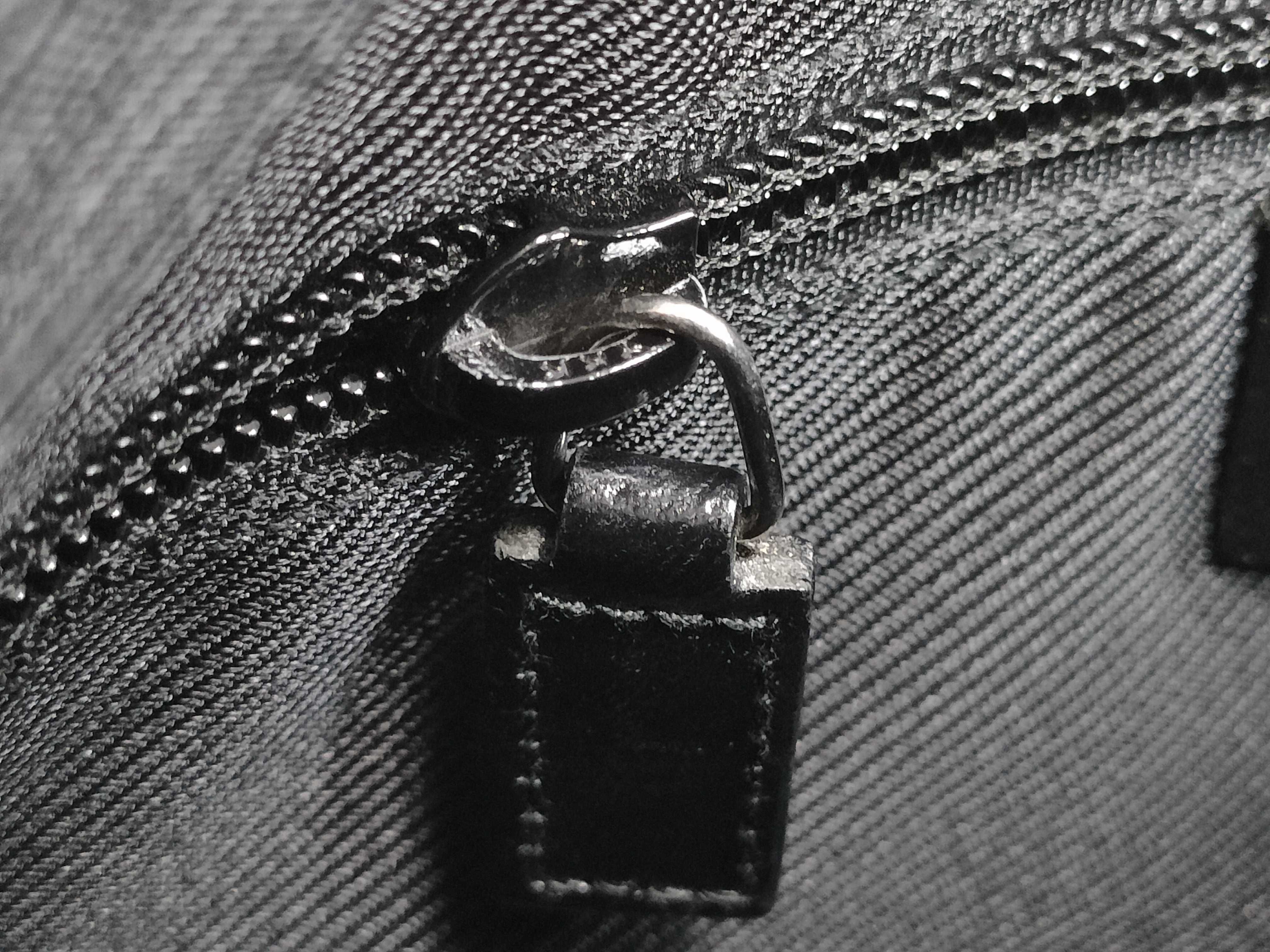 GG Canvas Gucci Supreme Canvas Shoulder Bag — view 13