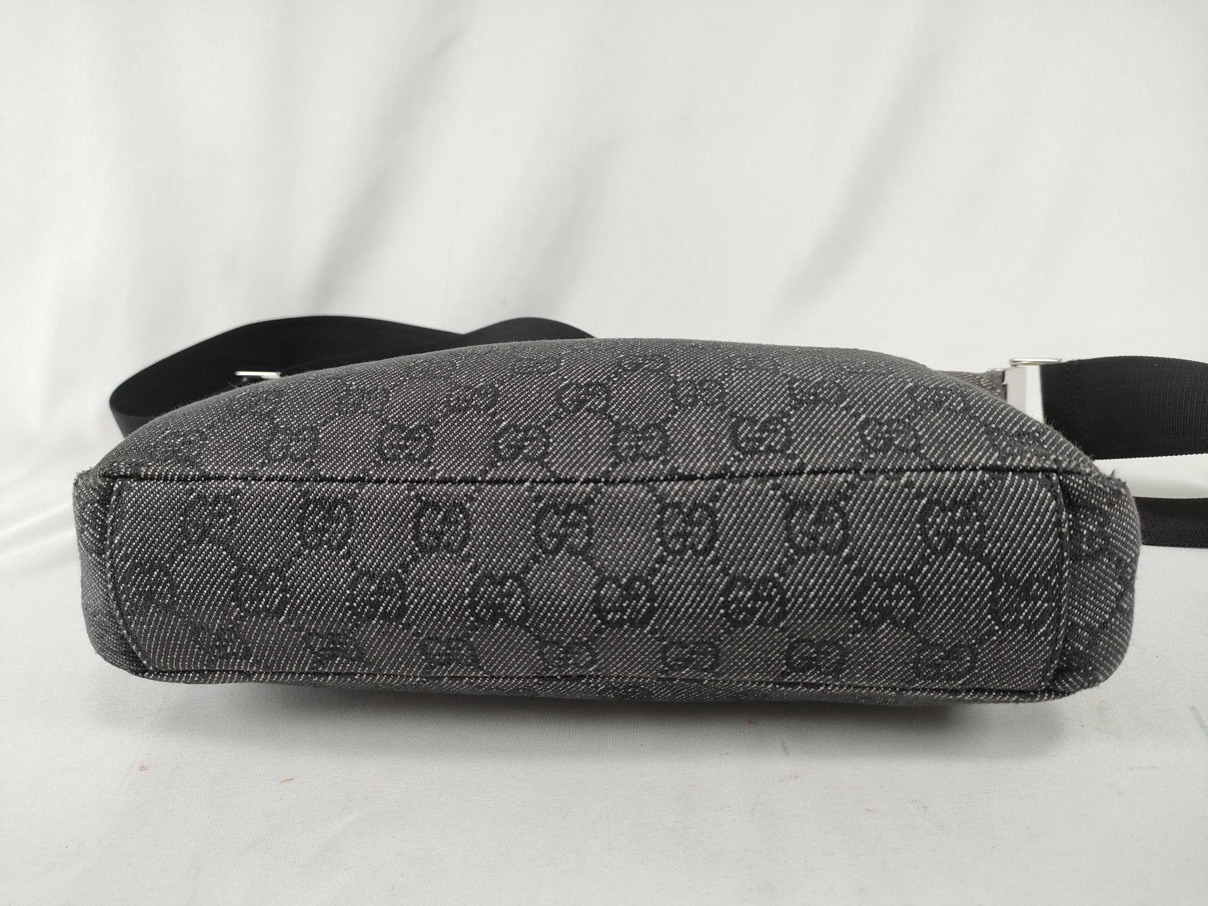 GG Canvas Gucci Supreme Canvas Shoulder Bag — view 8