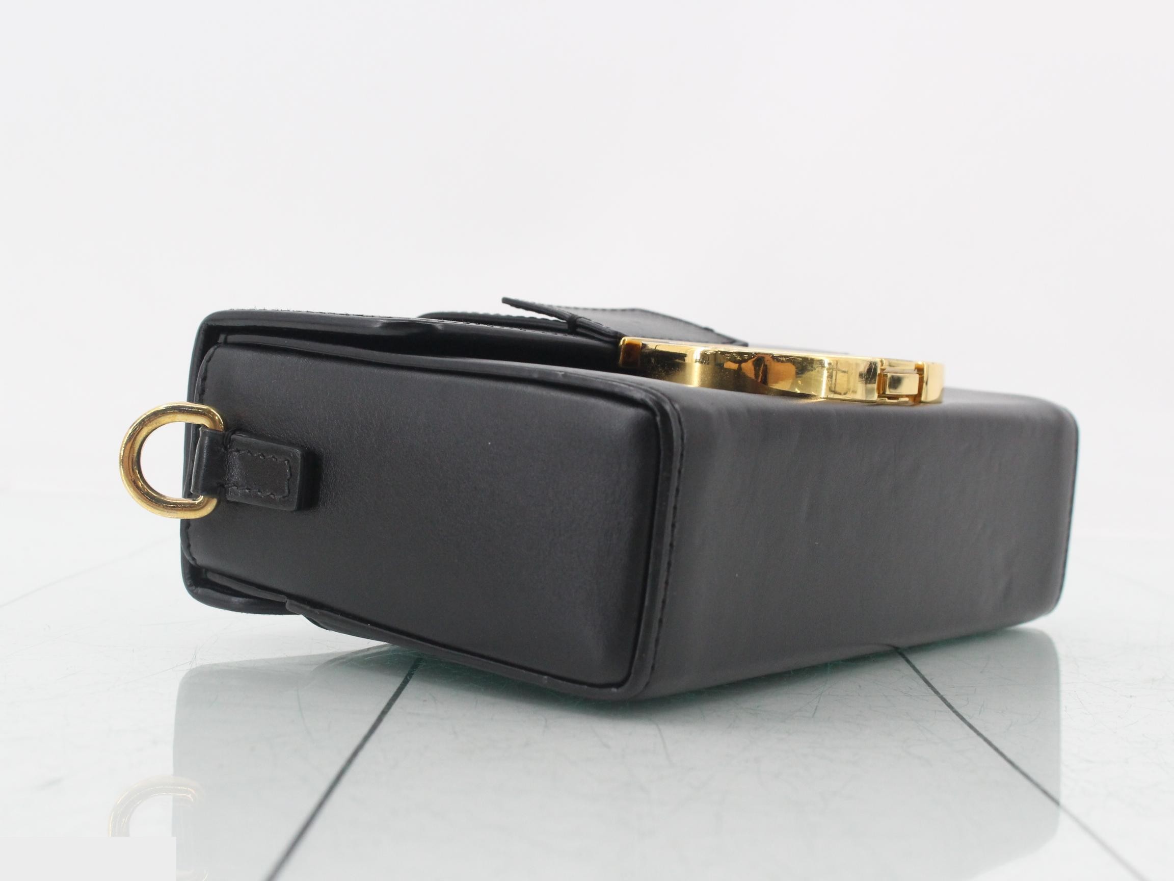 30 Montaigne Shoulder Bag — view 5