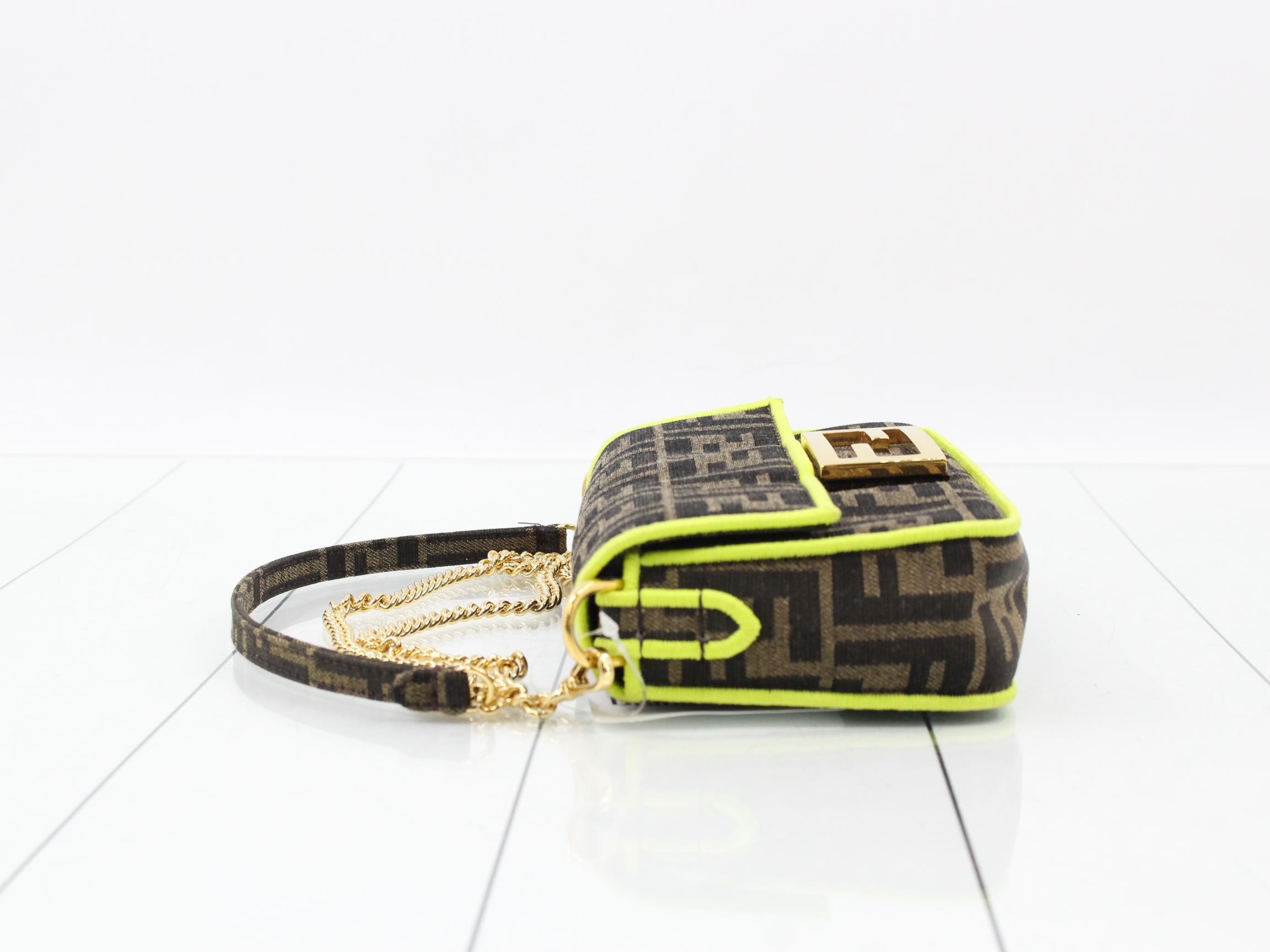 Zucca Canvas Chain Shoulder Bag — view 4