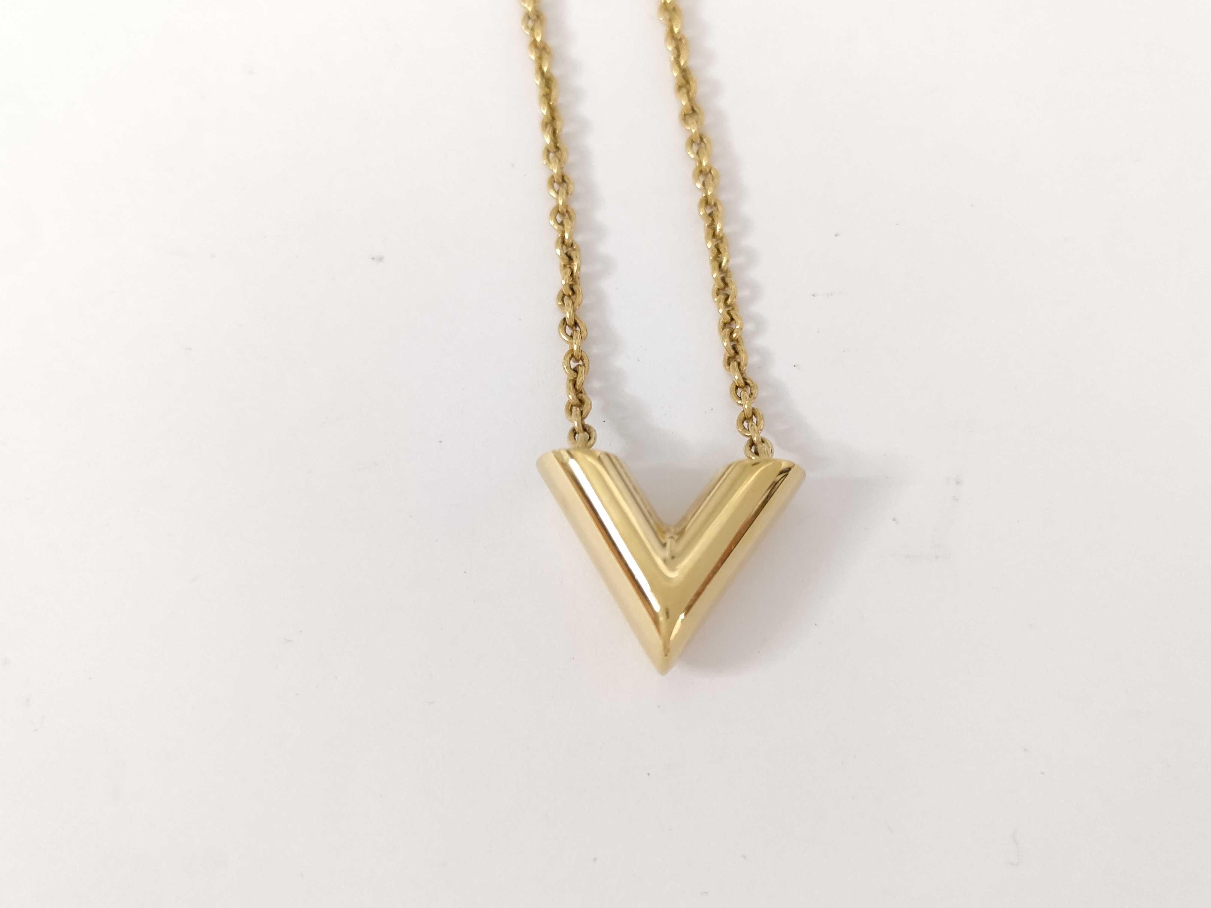 Essential V Necklace — view 2