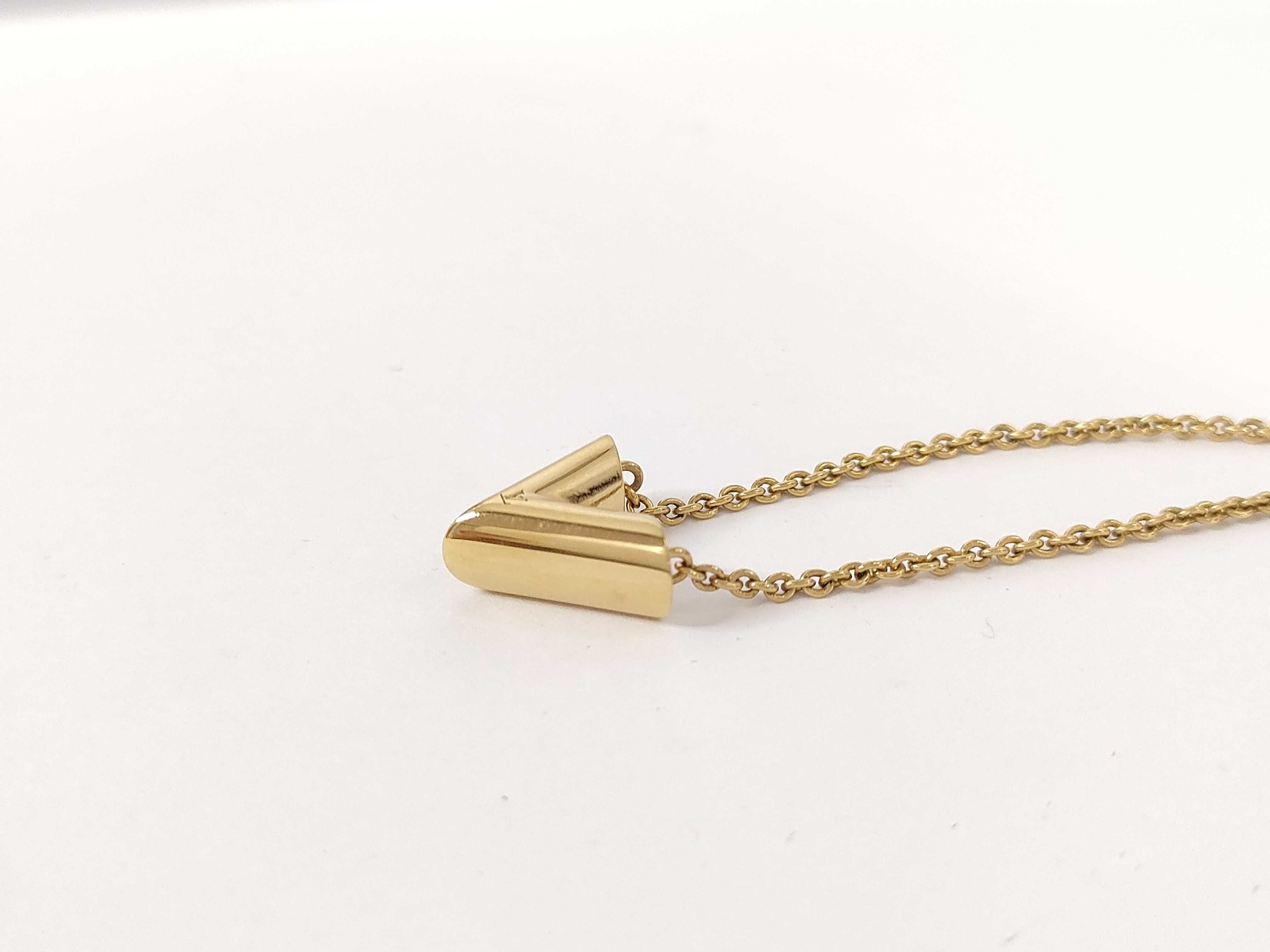 Essential V Necklace — view 3