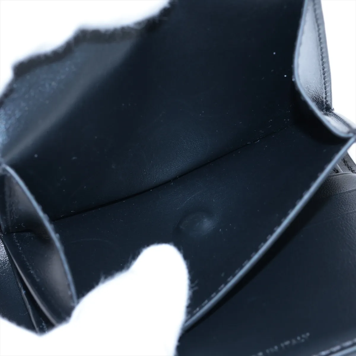 Triomphe Small Flap Wallet Leather Compact Wallet Black — view 7