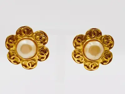 Coco Mark Faux Pearl Flower Earrings 95A