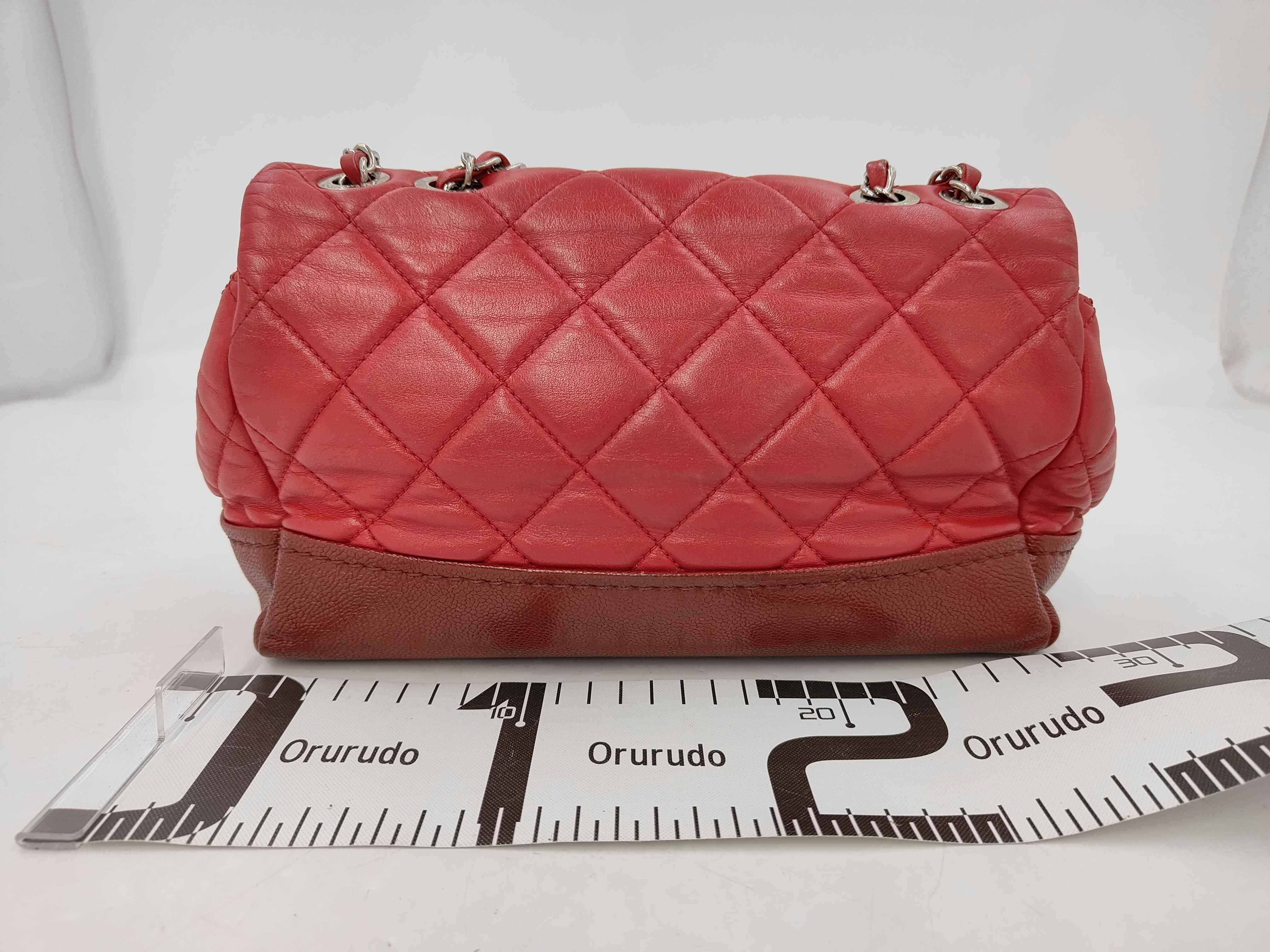 Matelassé Caviar Skin x Lambskin Chain Shoulder Bag, Red x Bordeaux, with original seal, serial number 19 series. — view 2