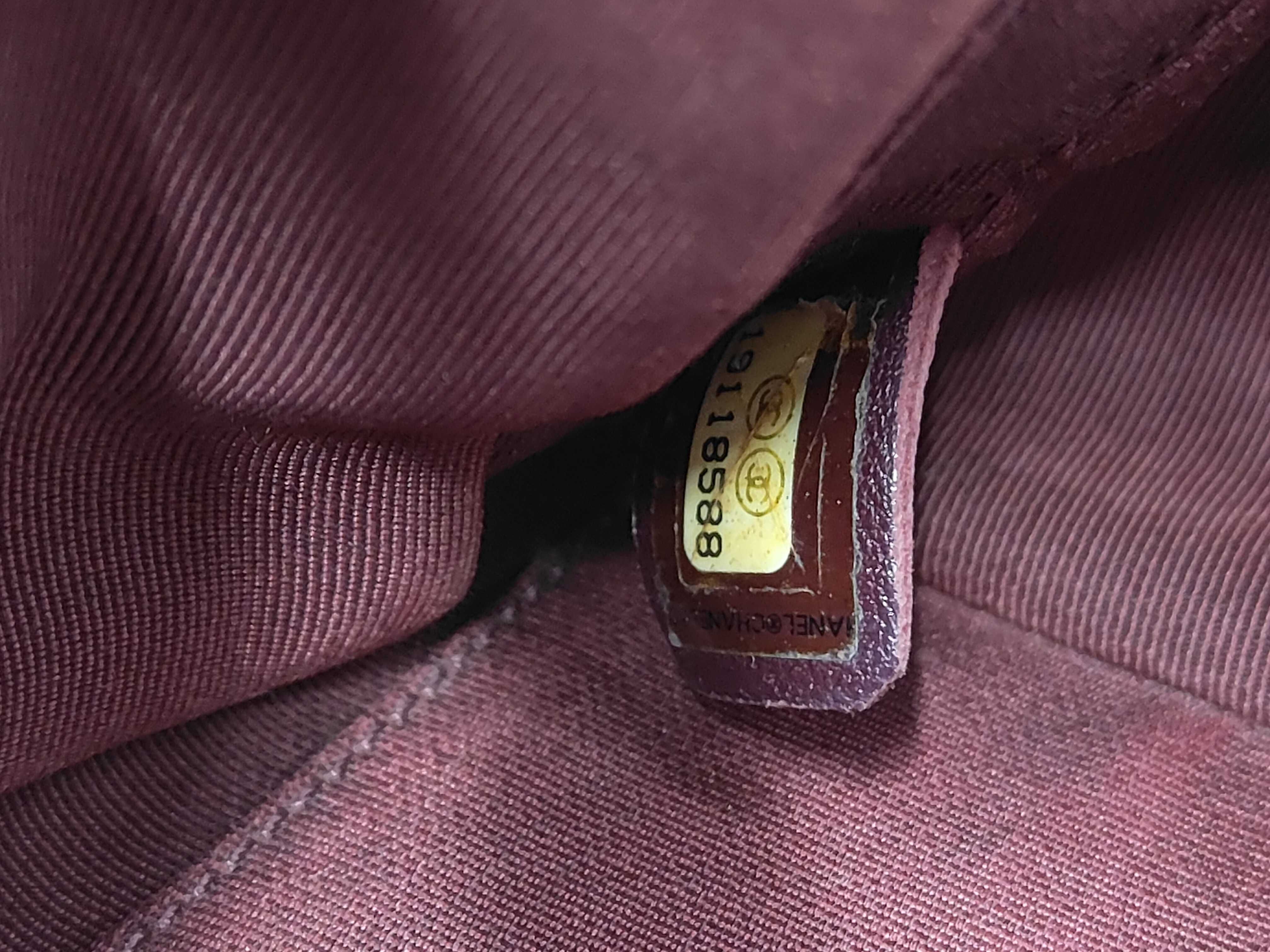 Matelassé Caviar Skin x Lambskin Chain Shoulder Bag, Red x Bordeaux, with original seal, serial number 19 series. — view 9